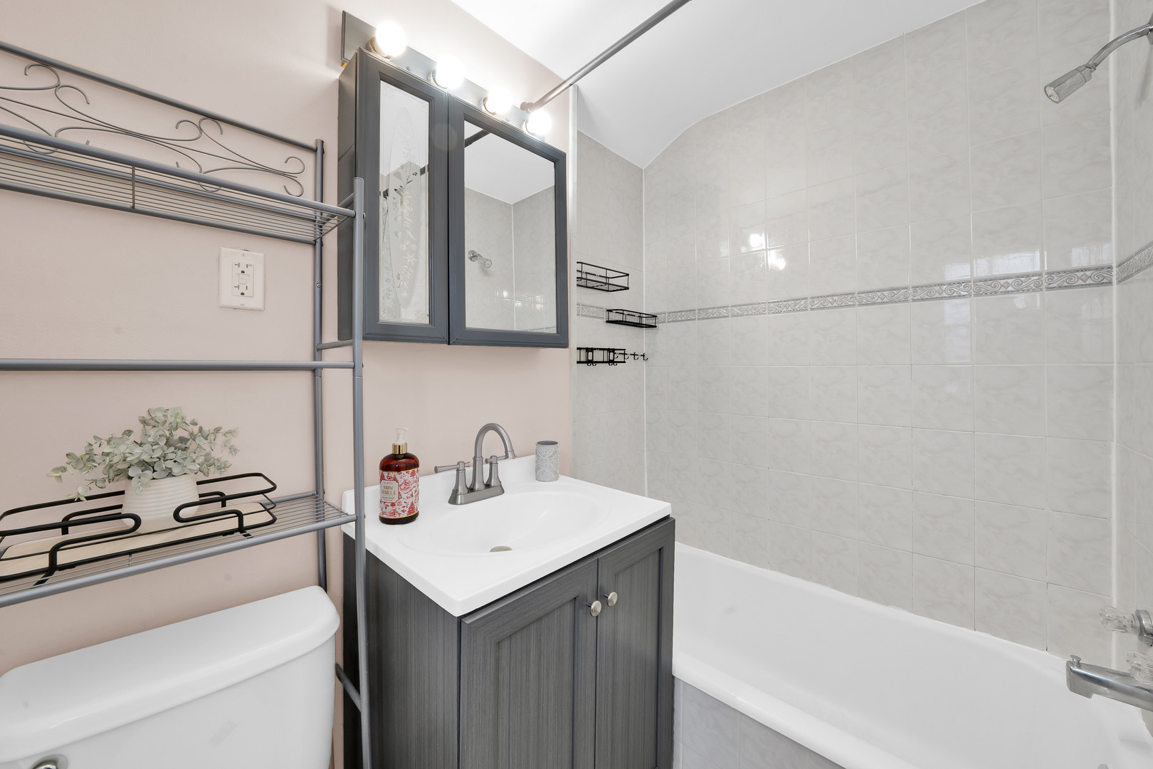 3431 S 58th Avenue, Cicero, IL 60804