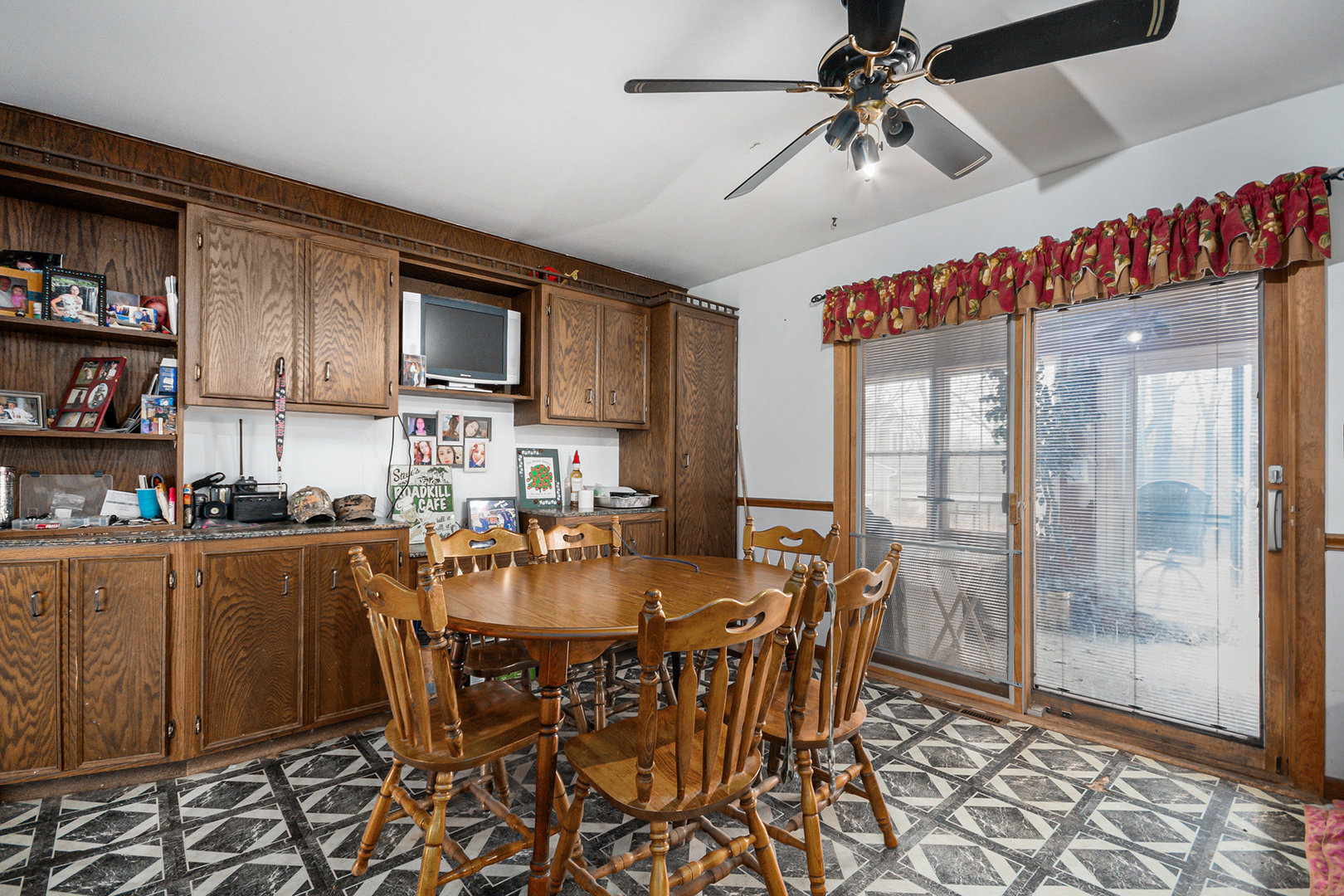 13090 River Road, Plano, IL 60545