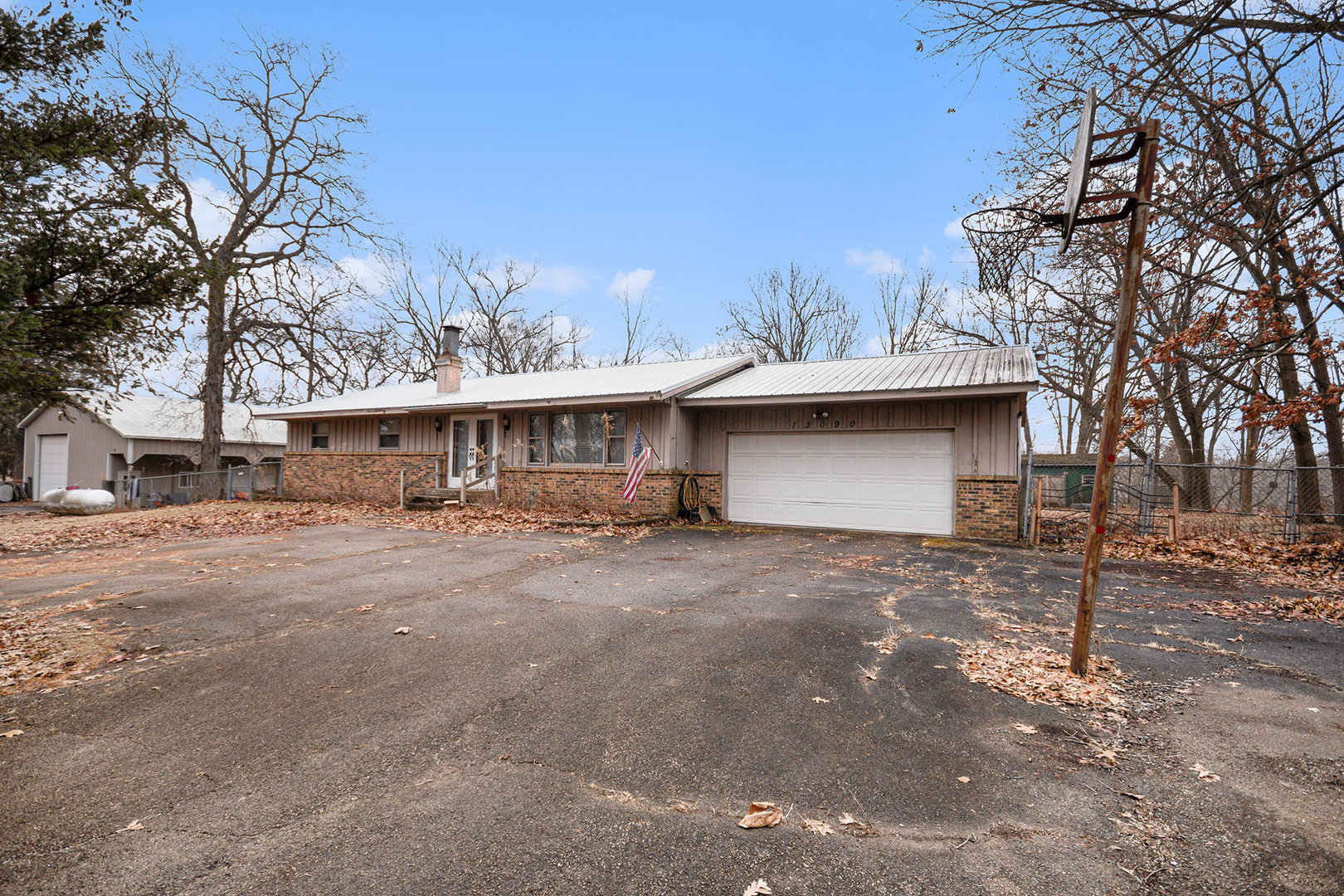 13090 River Road, Plano, IL 60545