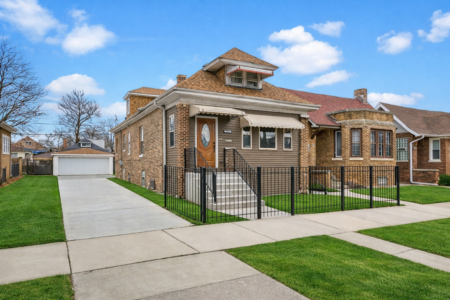 7717 S Luella Avenue, Chicago, IL 60649