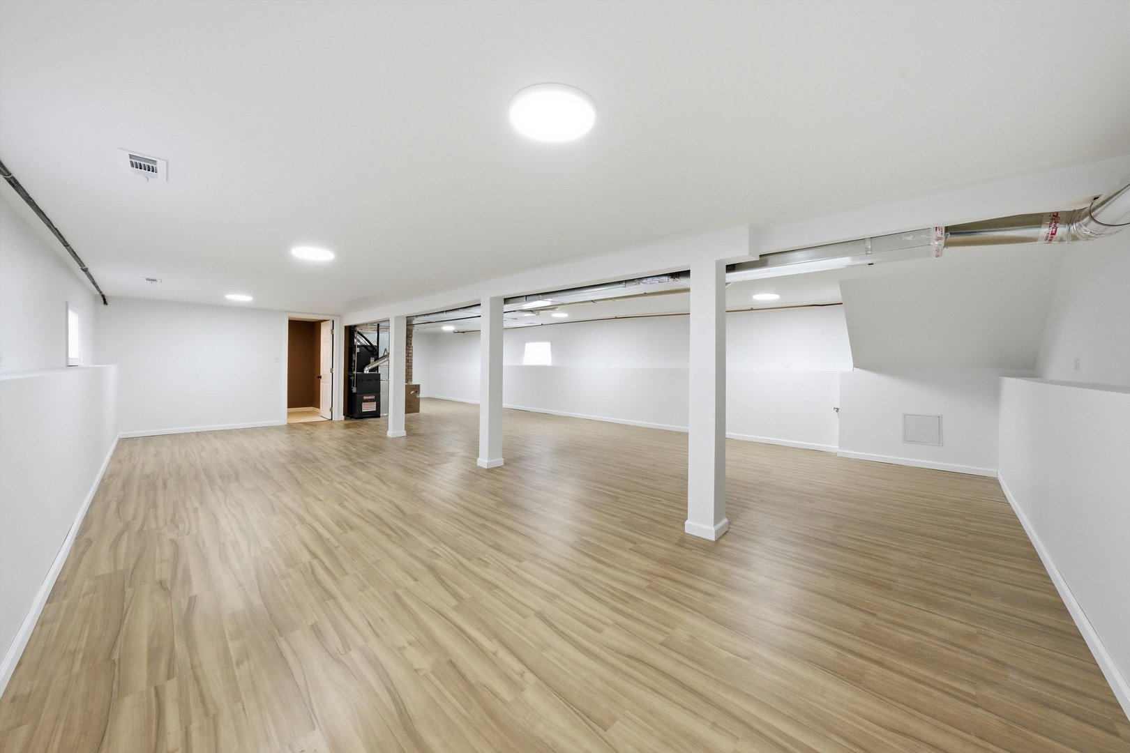 639 S 12th Avenue, Maywood, IL 60153