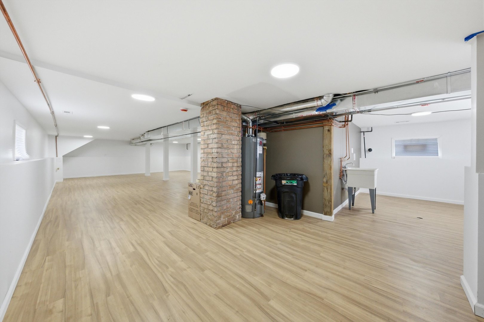 639 S 12th Avenue, Maywood, IL 60153