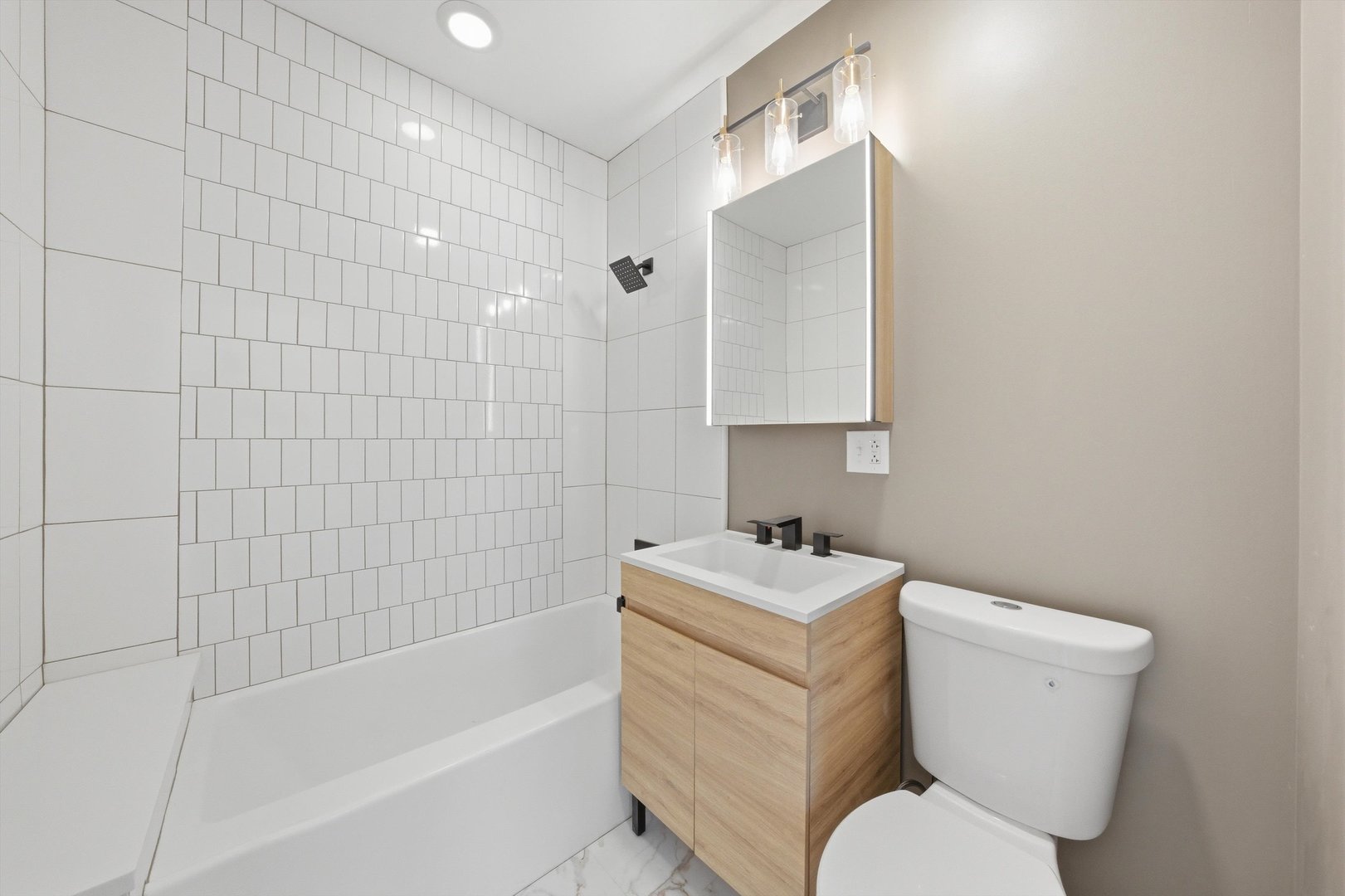 639 S 12th Avenue, Maywood, IL 60153