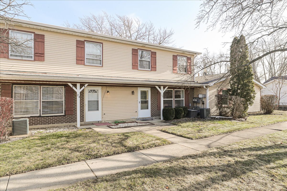 23 WILDWOOD Lane #G, Bolingbrook, IL 60440