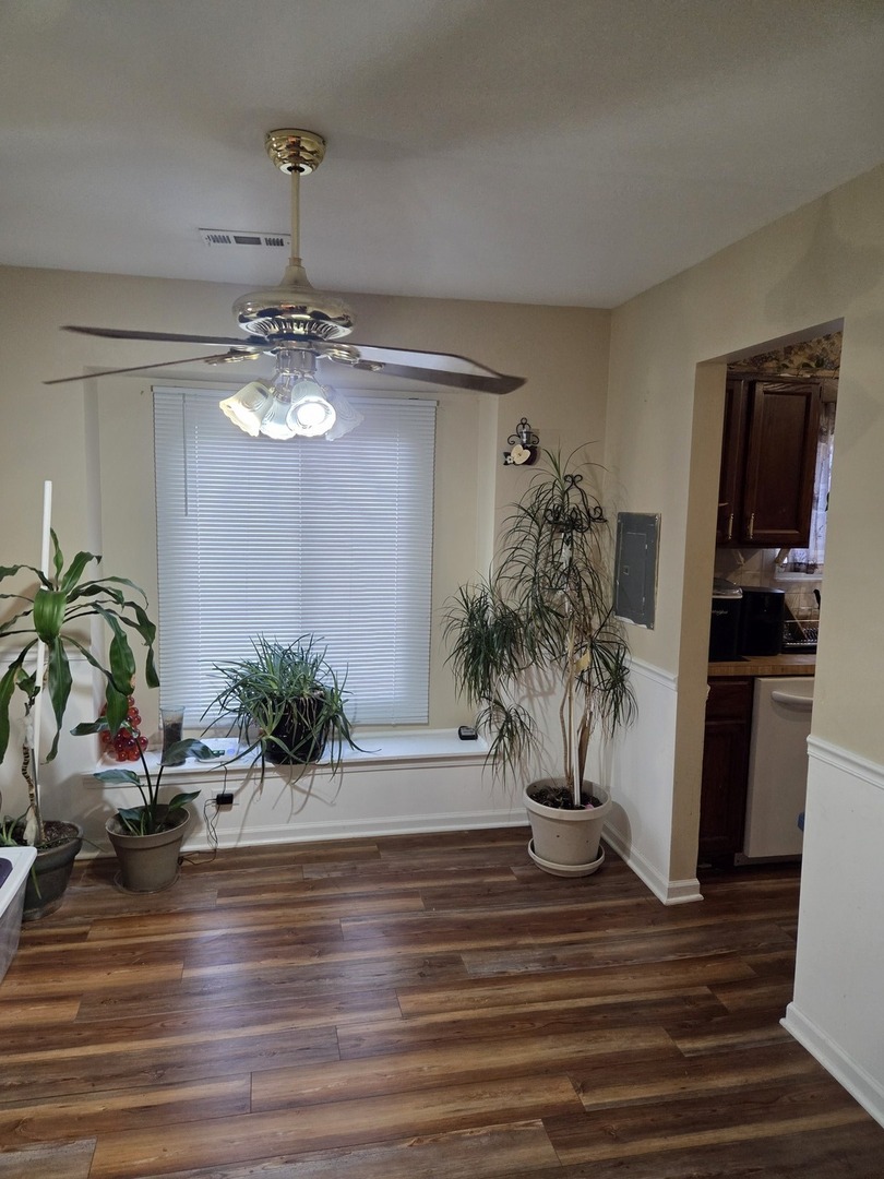 5 E Fernwood Drive, Bolingbrook, IL 60440