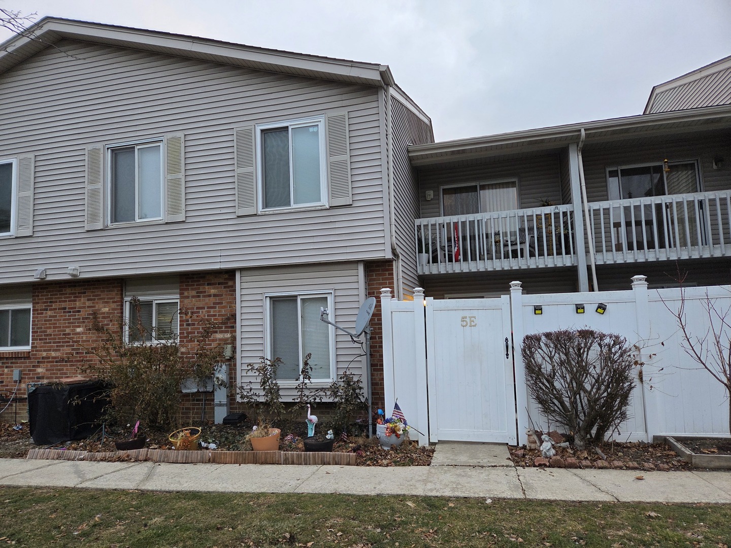 5 E Fernwood Drive, Bolingbrook, IL 60440