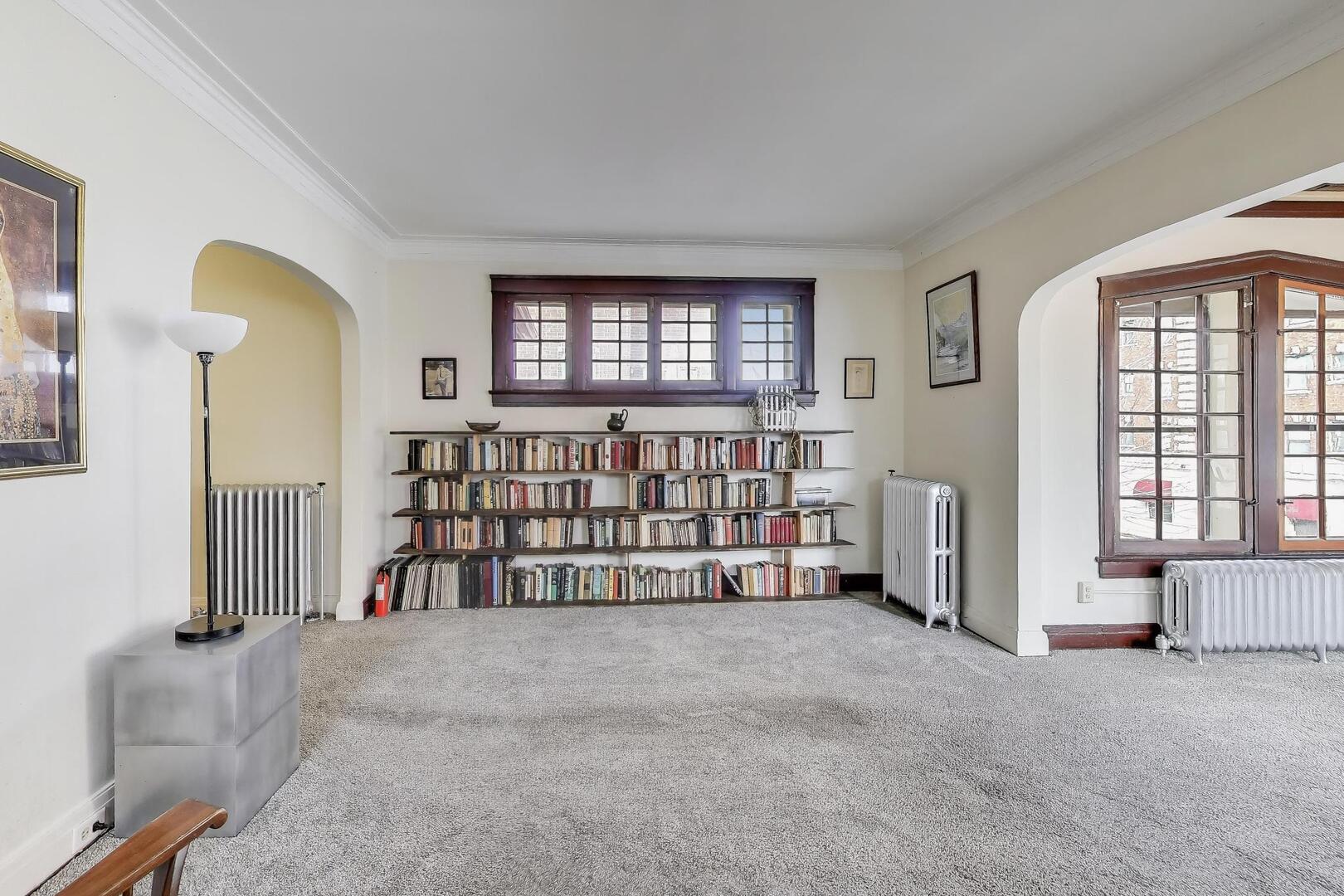 413 S Oak Park Avenue, Oak Park, IL 60302