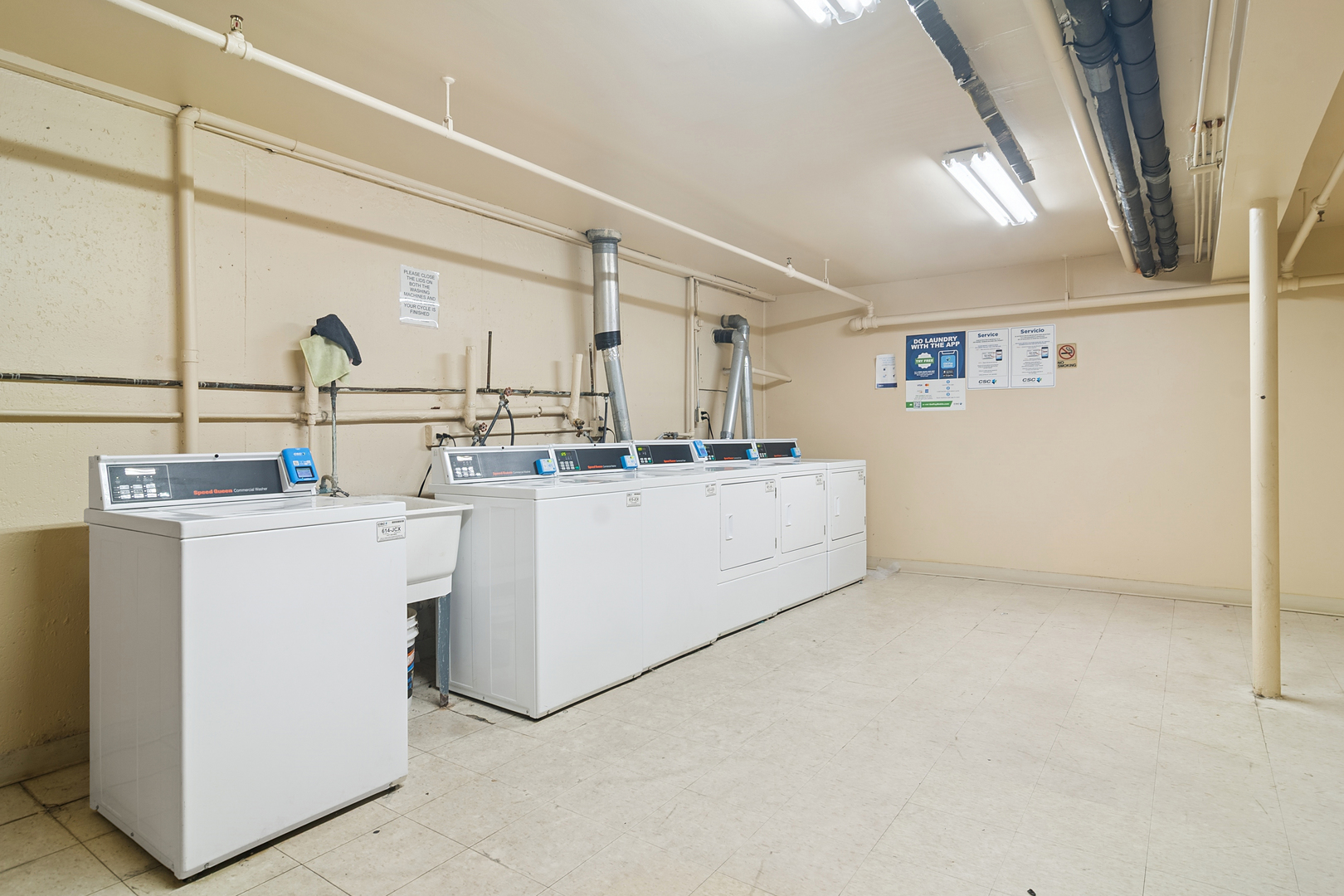 24A Kingery Quarter #202, Willowbrook, IL 60527