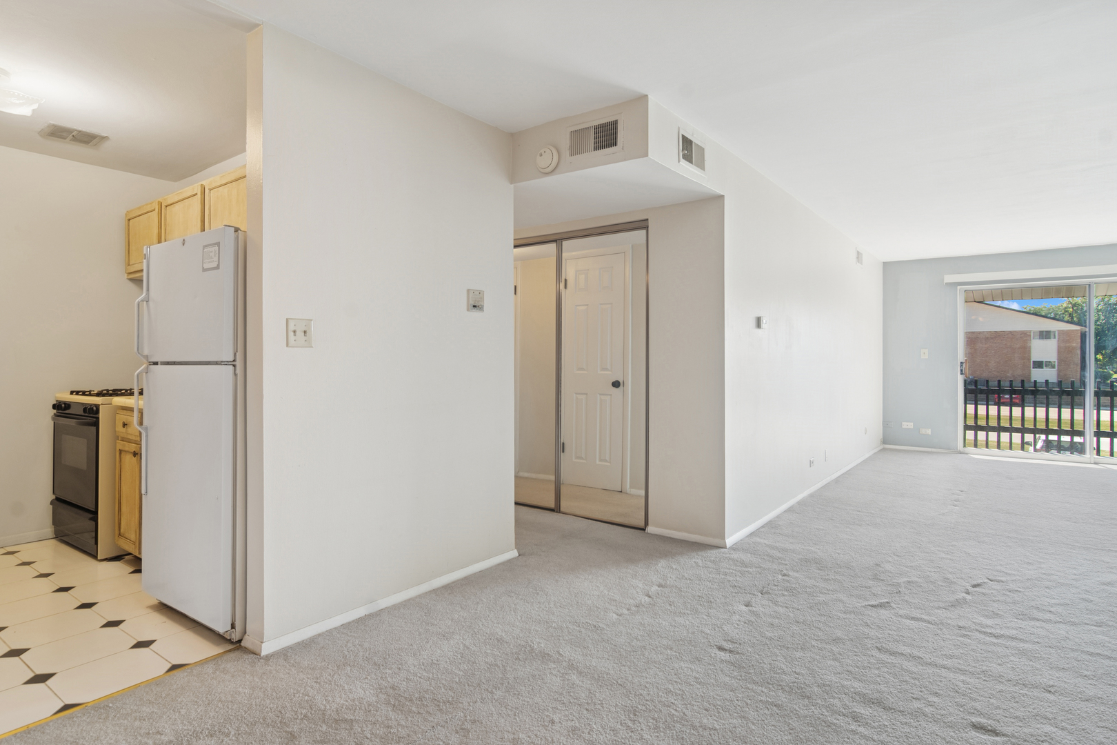 24A Kingery Quarter #202, Willowbrook, IL 60527