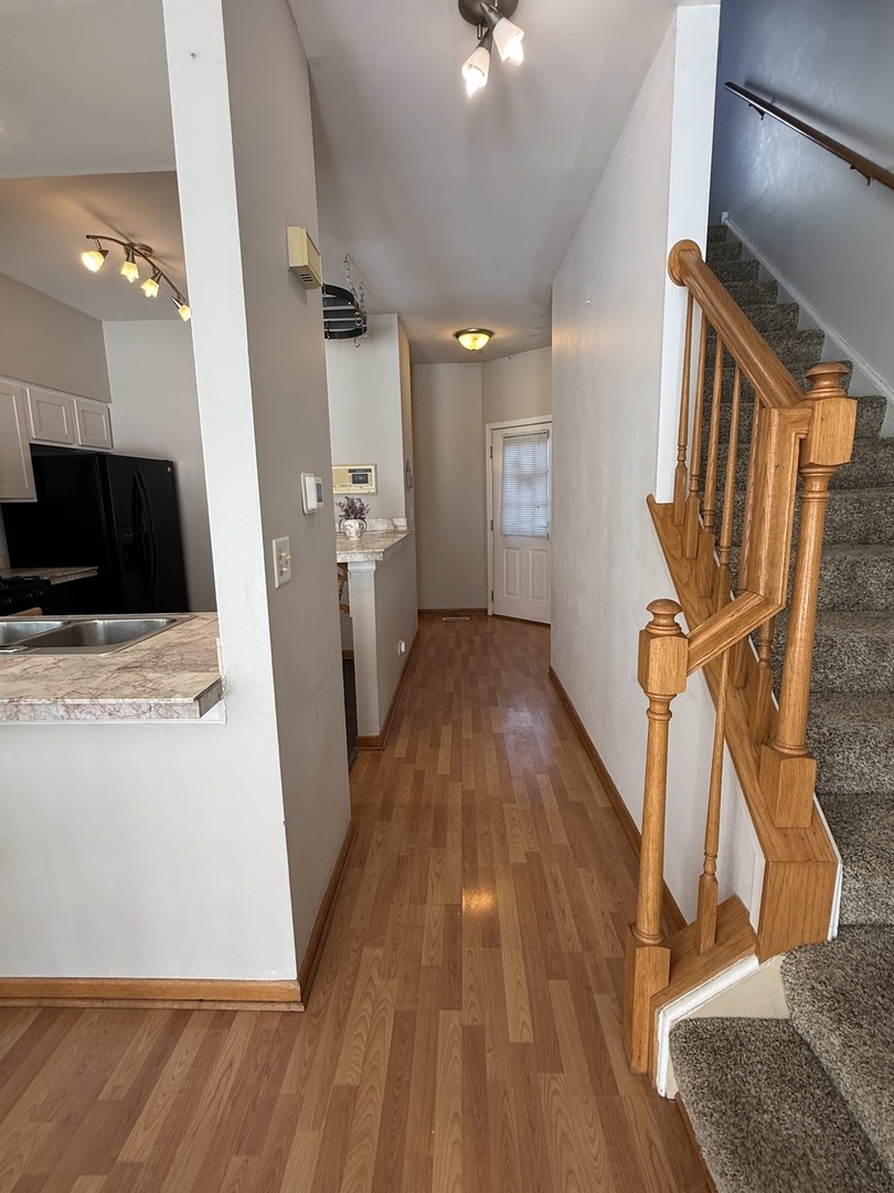 17817 W Salisbury Drive, Gurnee, IL 60031