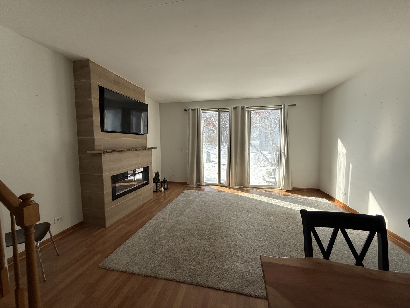 17817 W Salisbury Drive, Gurnee, IL 60031