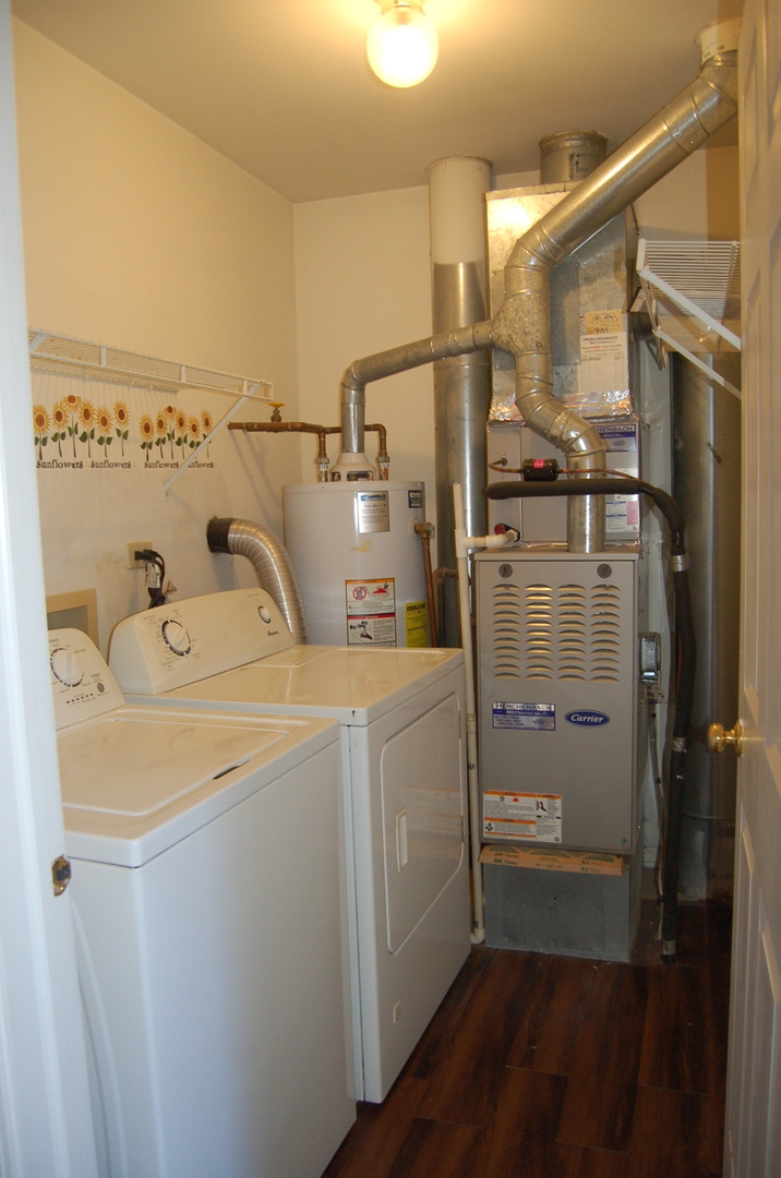 17817 W Salisbury Drive, Gurnee, IL 60031