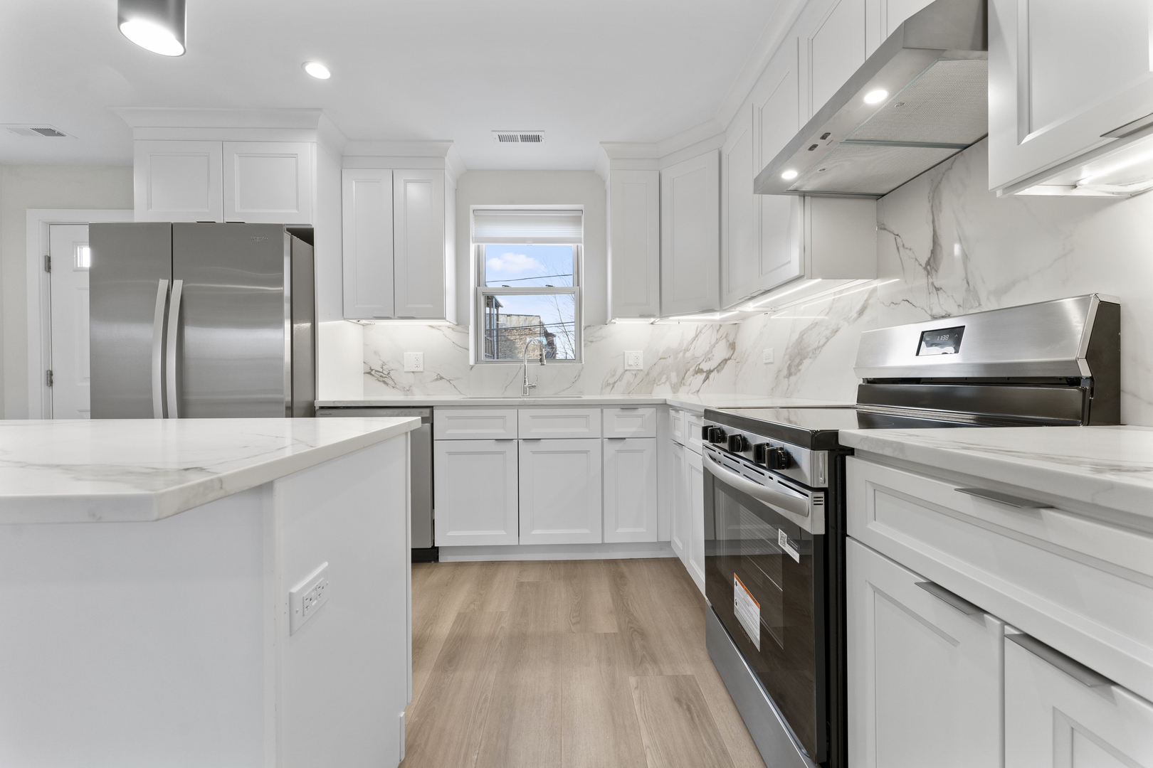 218 S Western Avenue #B, Chicago, IL 60612