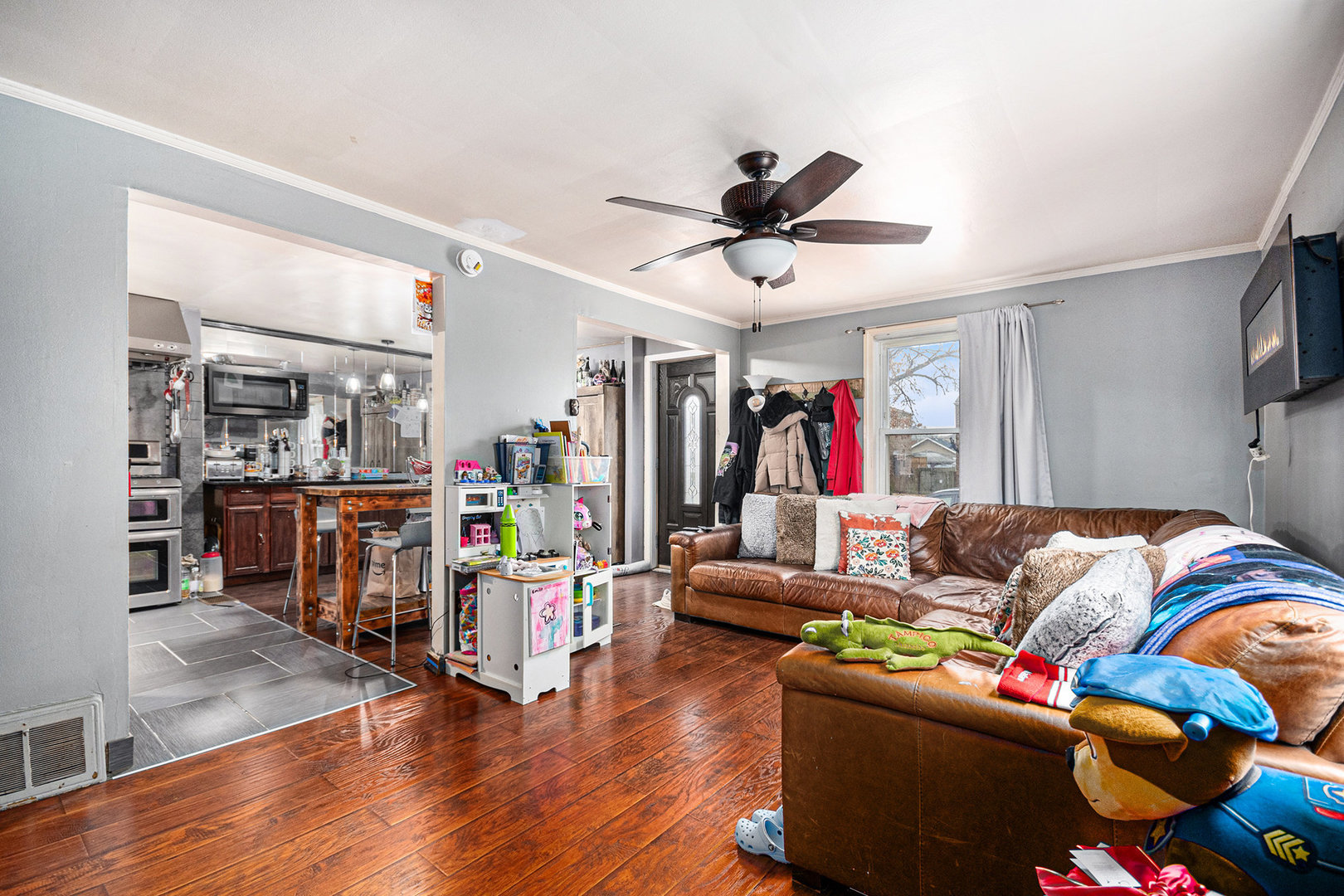 3733 S 57th Avenue, Cicero, IL 60804