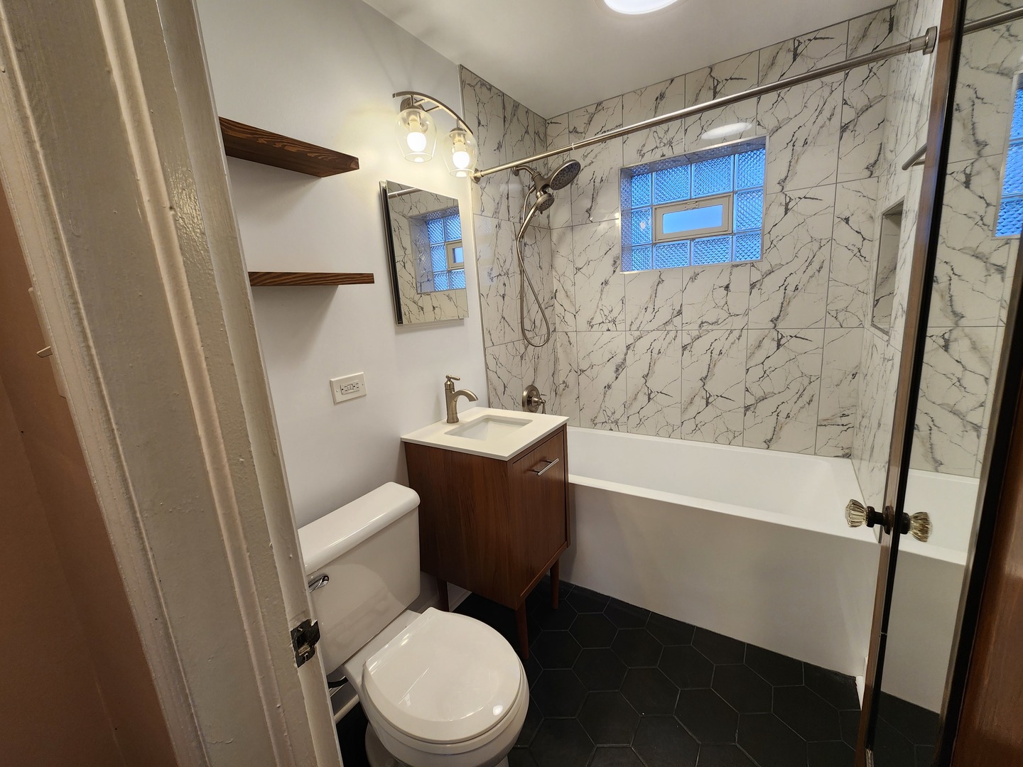 5135 W 63rd Place, Chicago, IL 60638