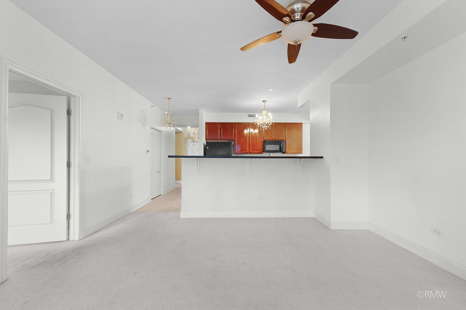 1 ITASCA Place #412, Itasca, IL 60143