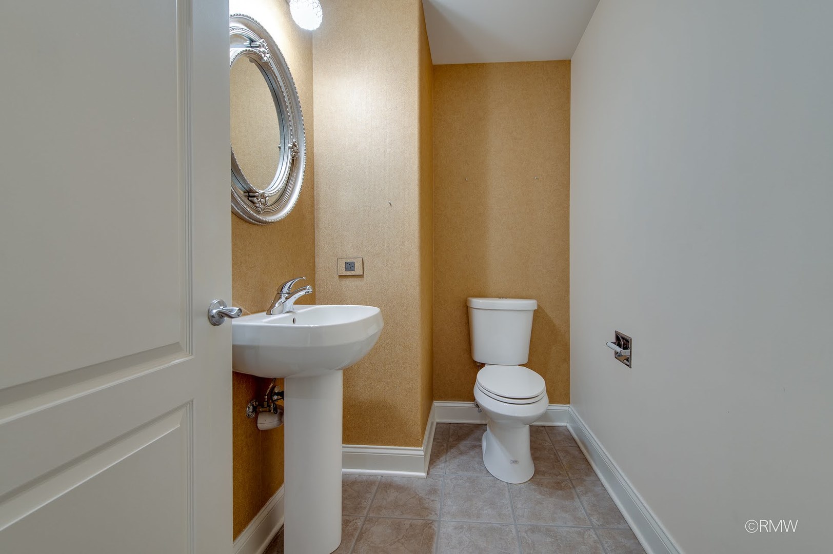 1 ITASCA Place #412, Itasca, IL 60143