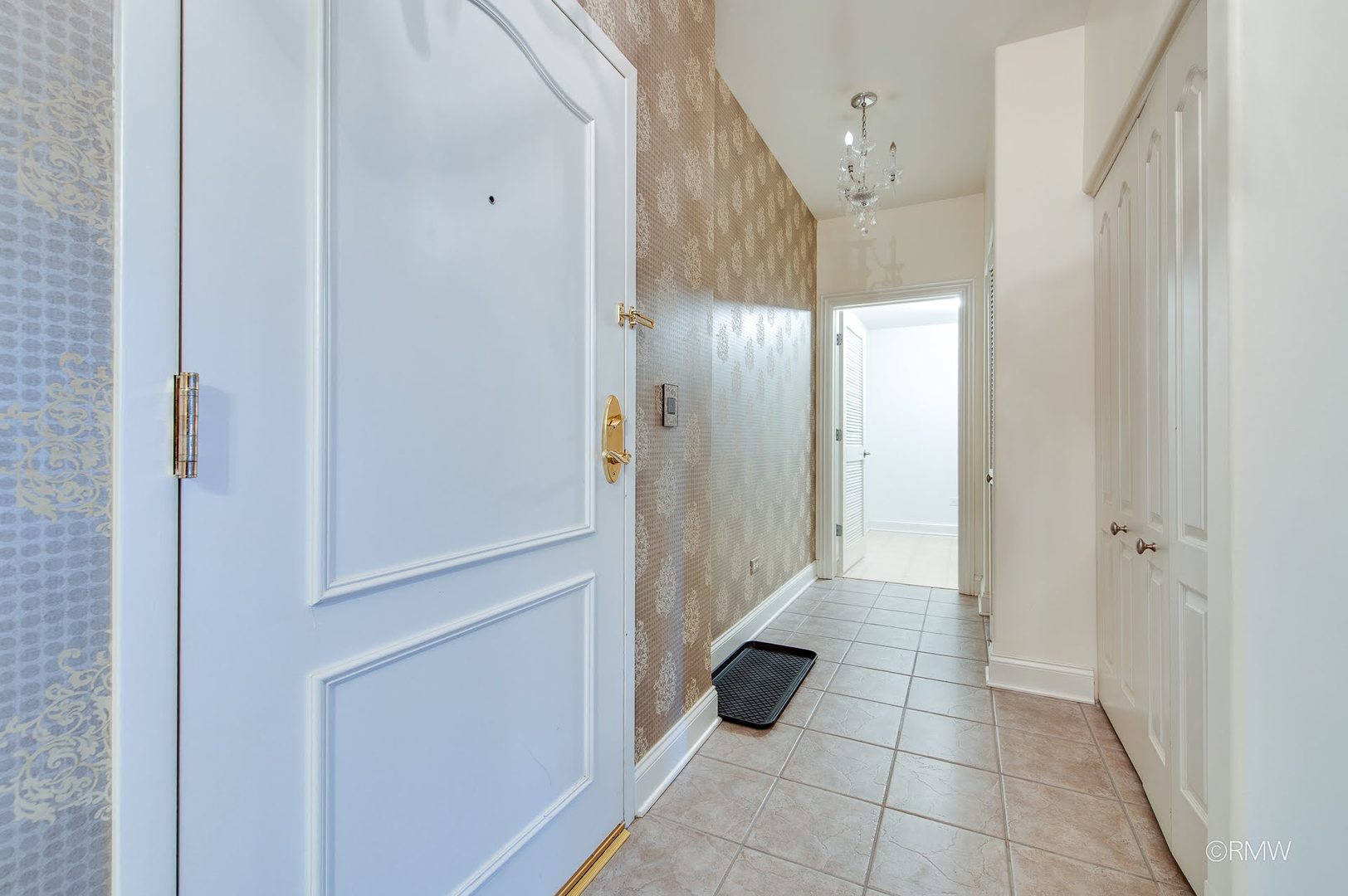 1 ITASCA Place #412, Itasca, IL 60143