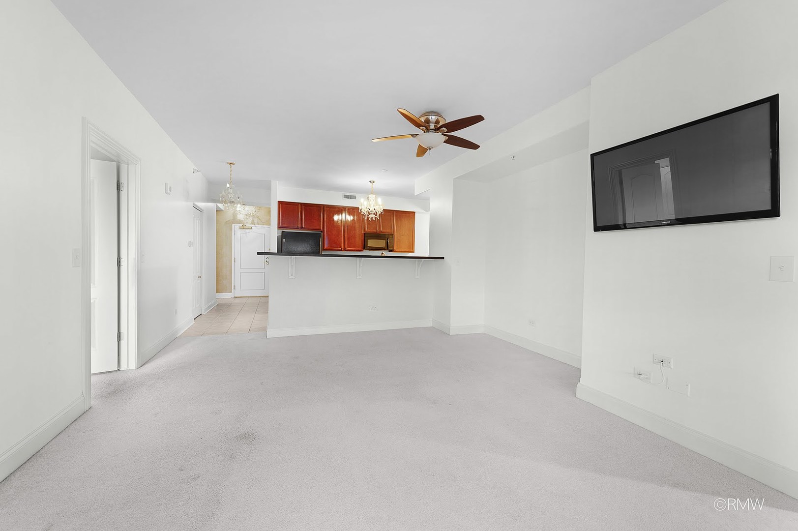 1 ITASCA Place #412, Itasca, IL 60143