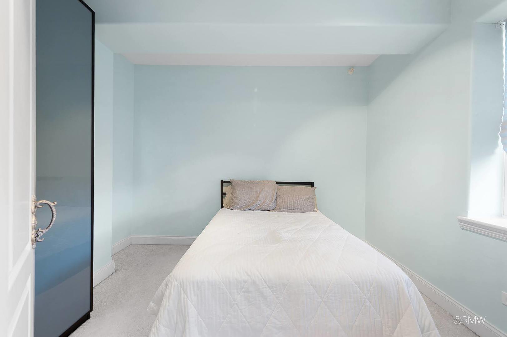 1 ITASCA Place #412, Itasca, IL 60143