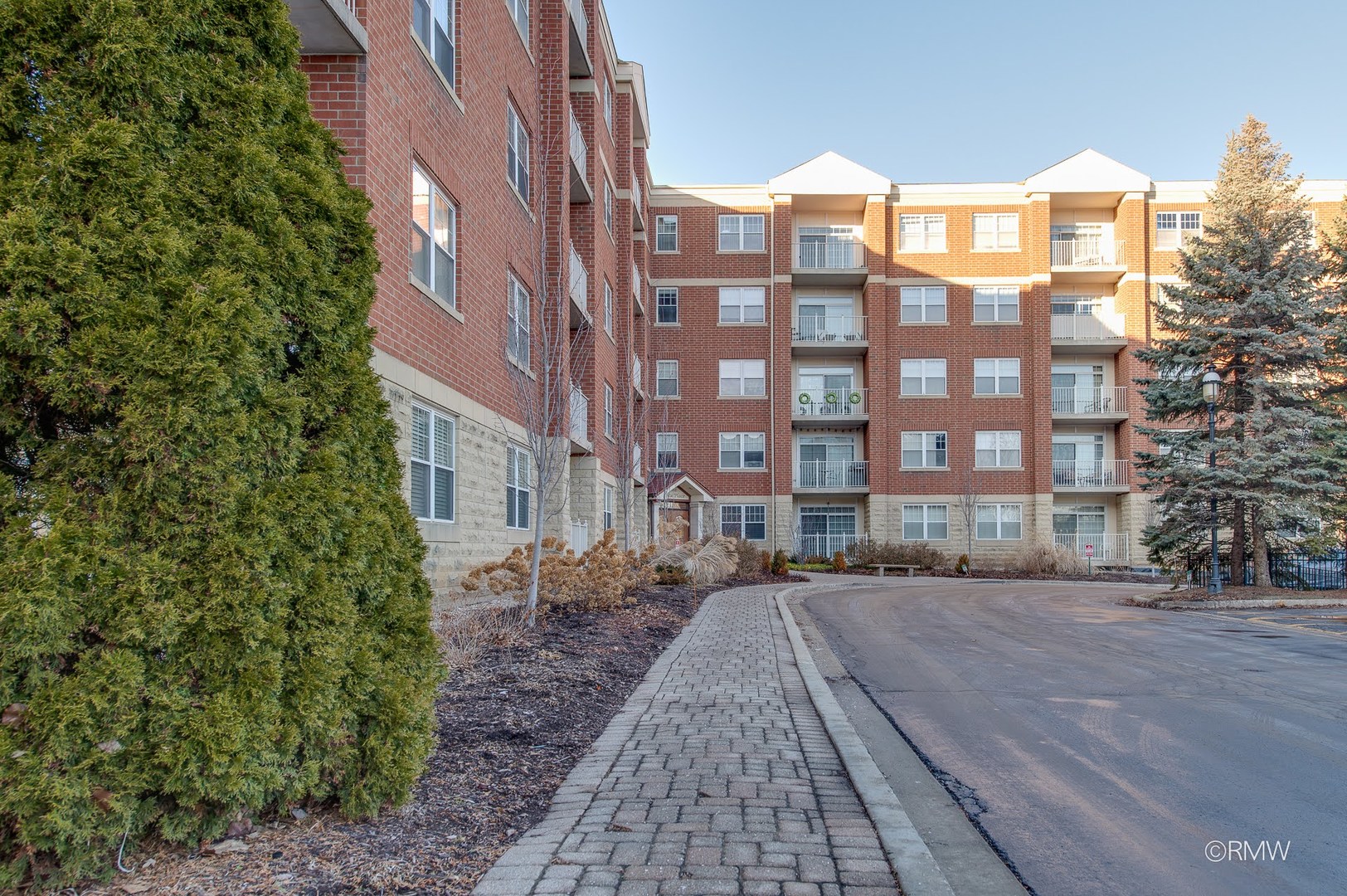 1 ITASCA Place #412, Itasca, IL 60143