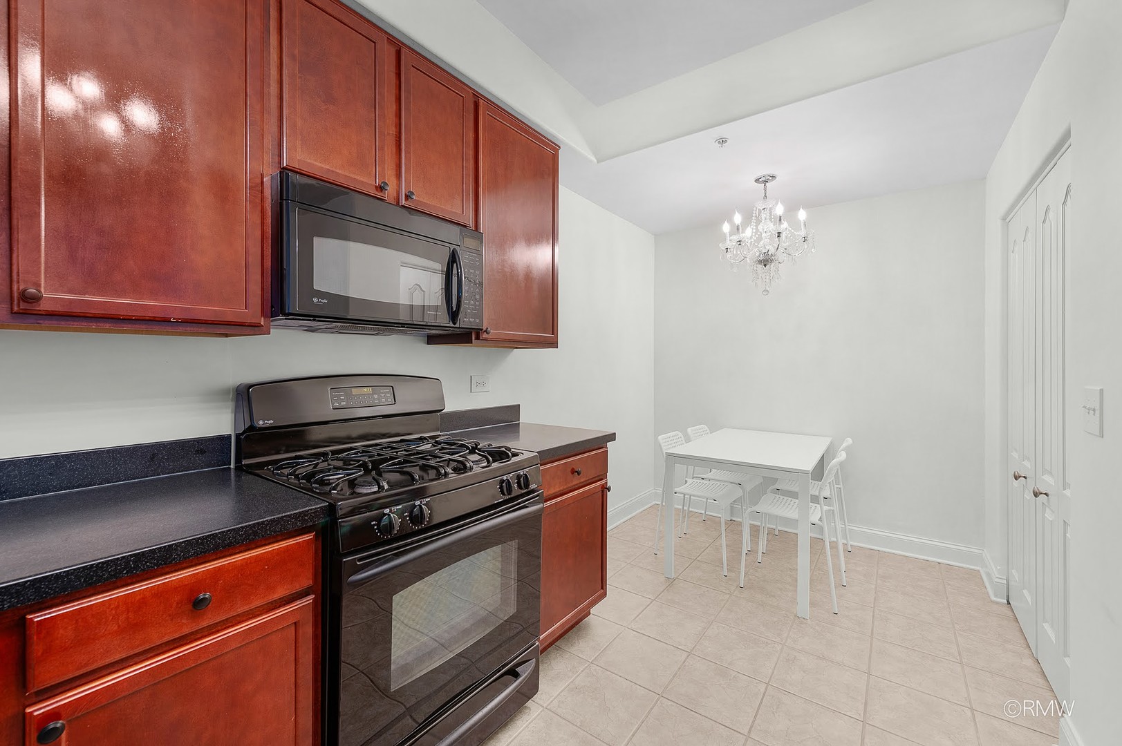 1 ITASCA Place #412, Itasca, IL 60143