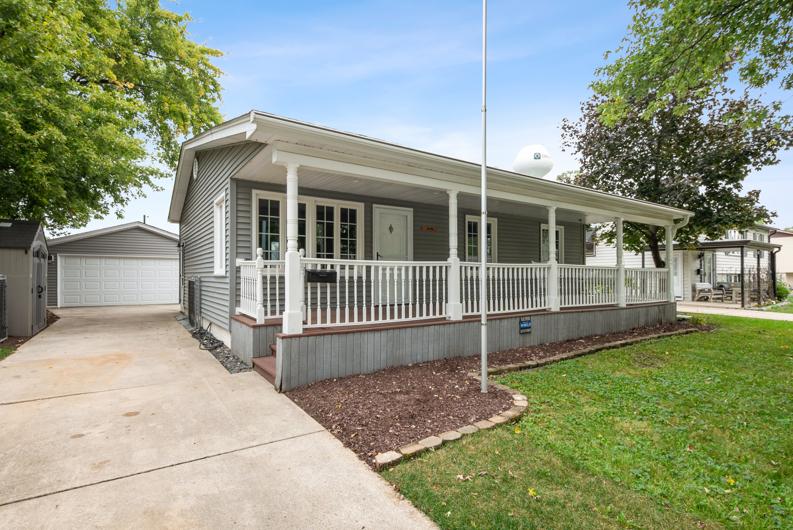 8818 Fairway Drive, Orland Park, IL 60462