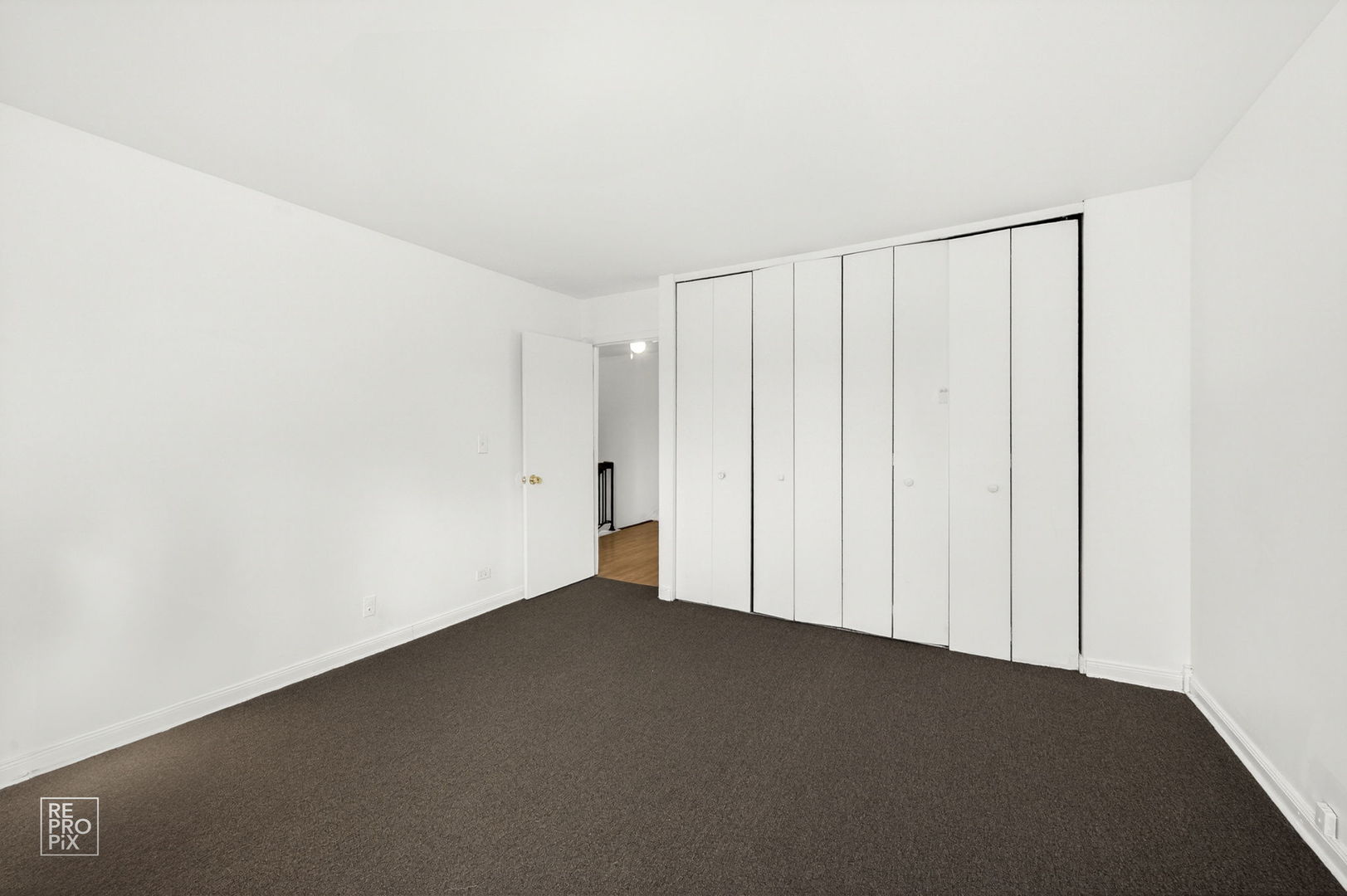 882 White Oak Lane, University Park, IL 60484