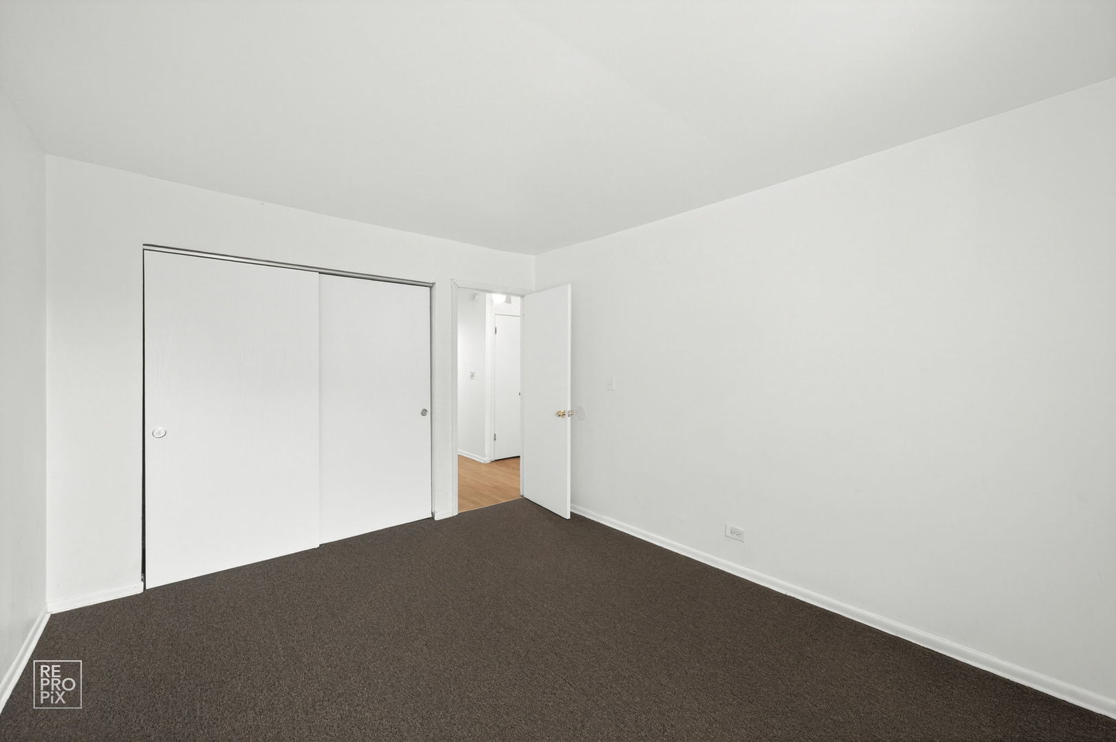 882 White Oak Lane, University Park, IL 60484