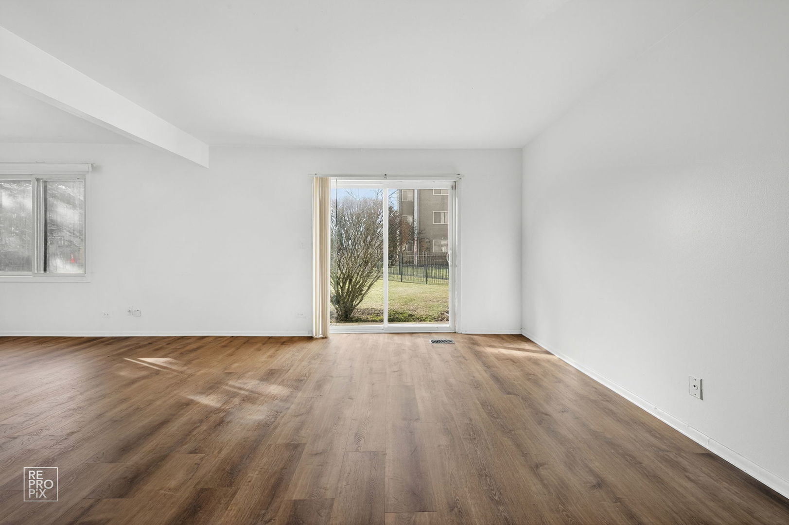 882 White Oak Lane, University Park, IL 60484