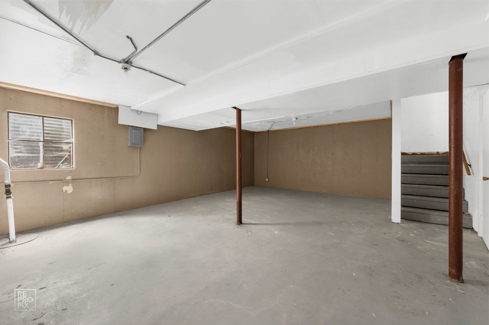 882 White Oak Lane, University Park, IL 60484