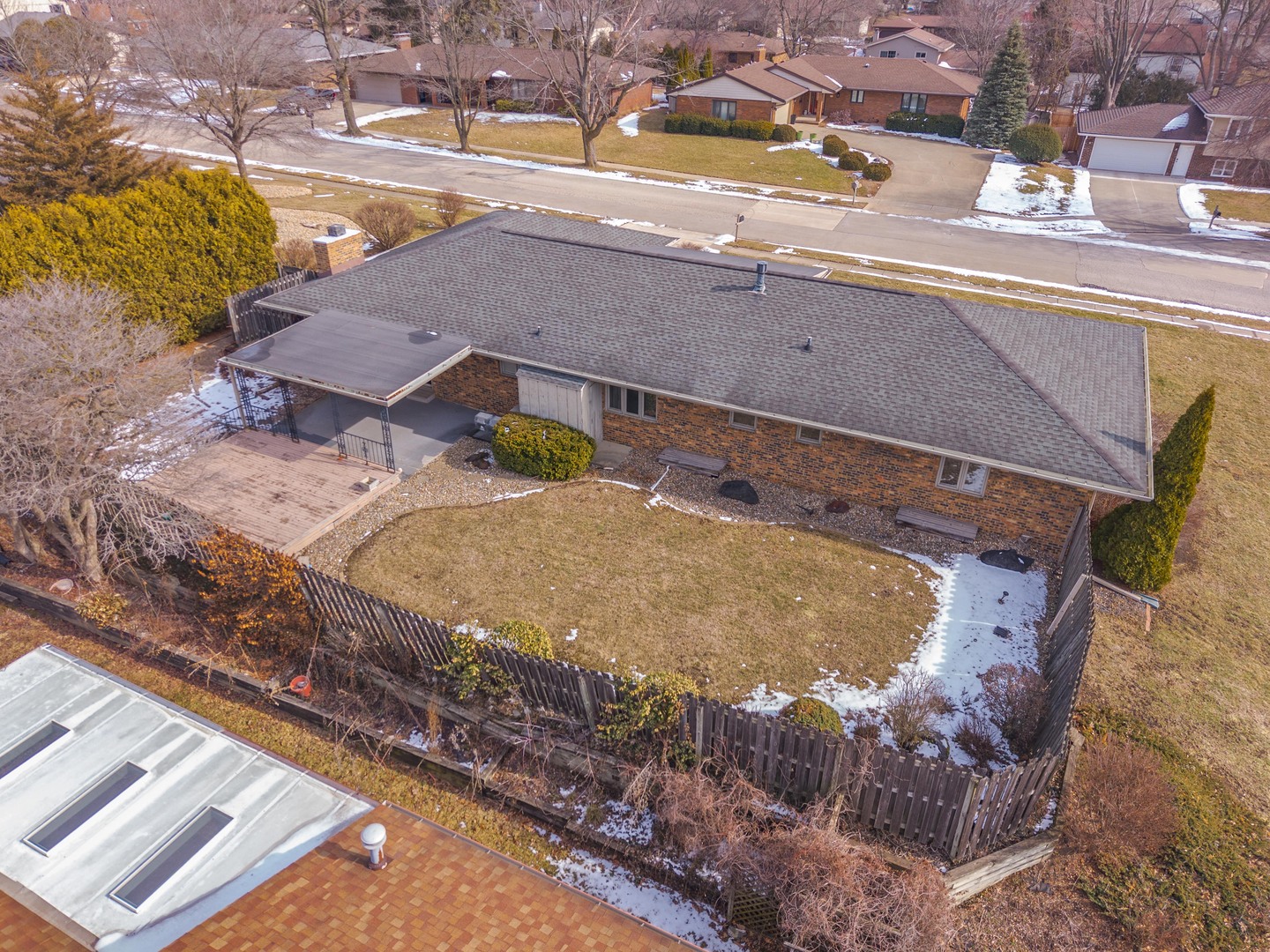 207 Hampton Drive, Bloomington, IL 61704