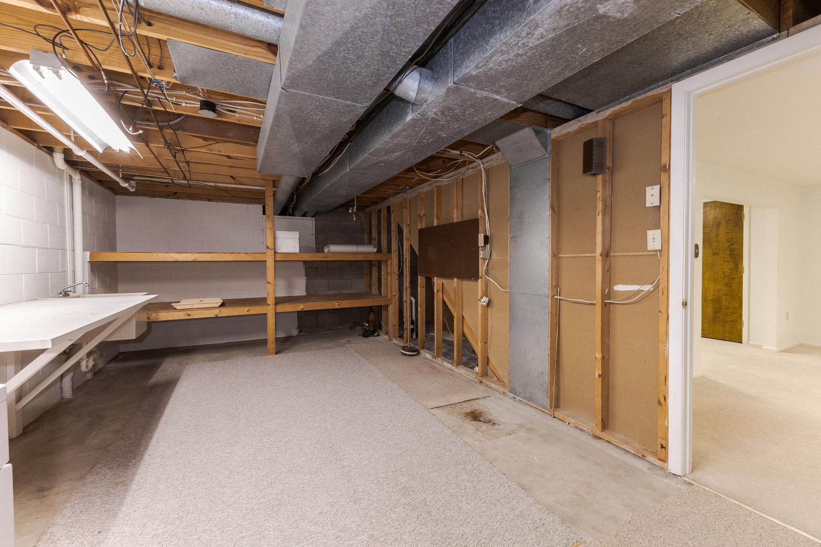 207 Hampton Drive, Bloomington, IL 61704