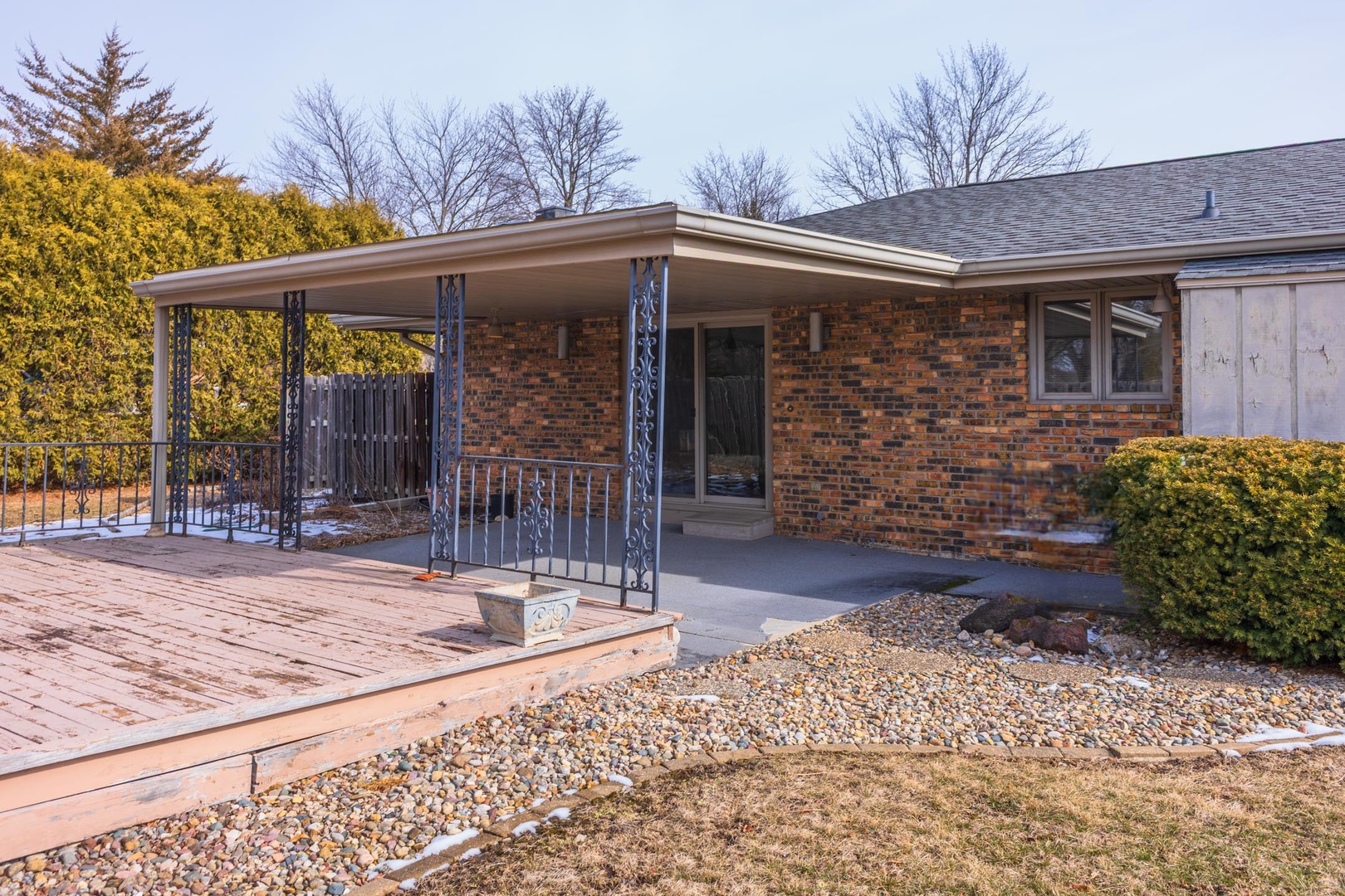 207 Hampton Drive, Bloomington, IL 61704