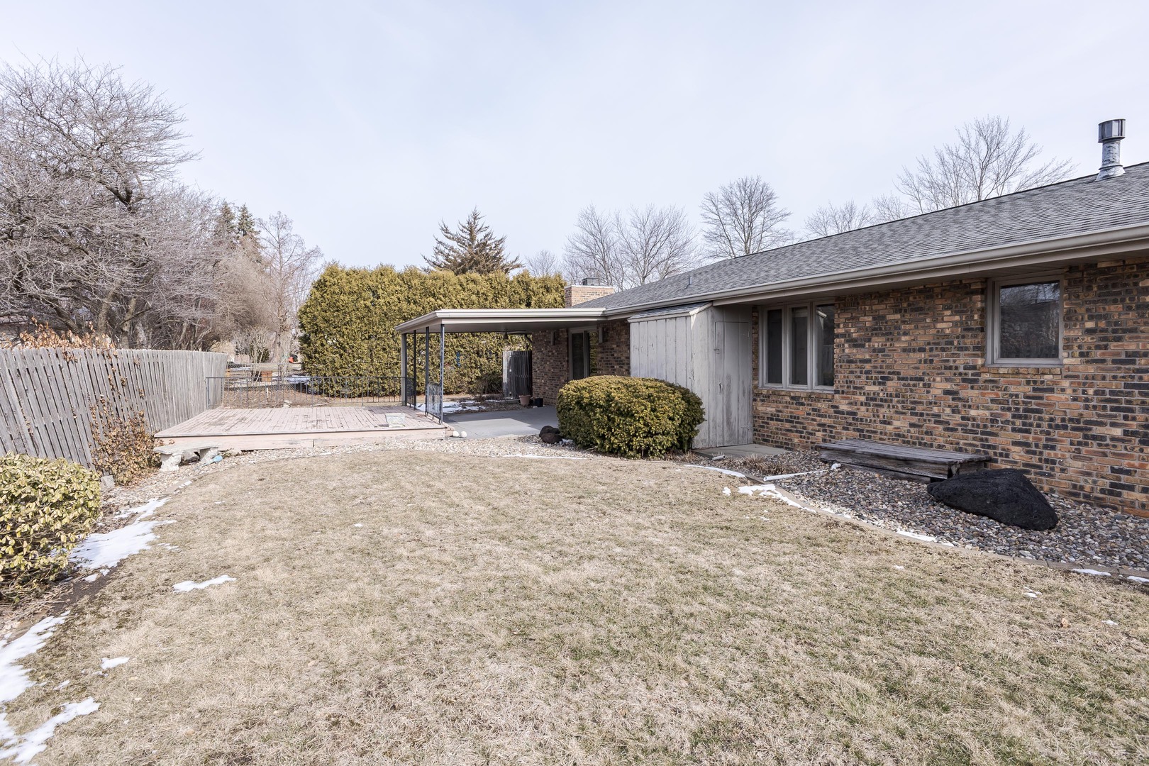 207 Hampton Drive, Bloomington, IL 61704