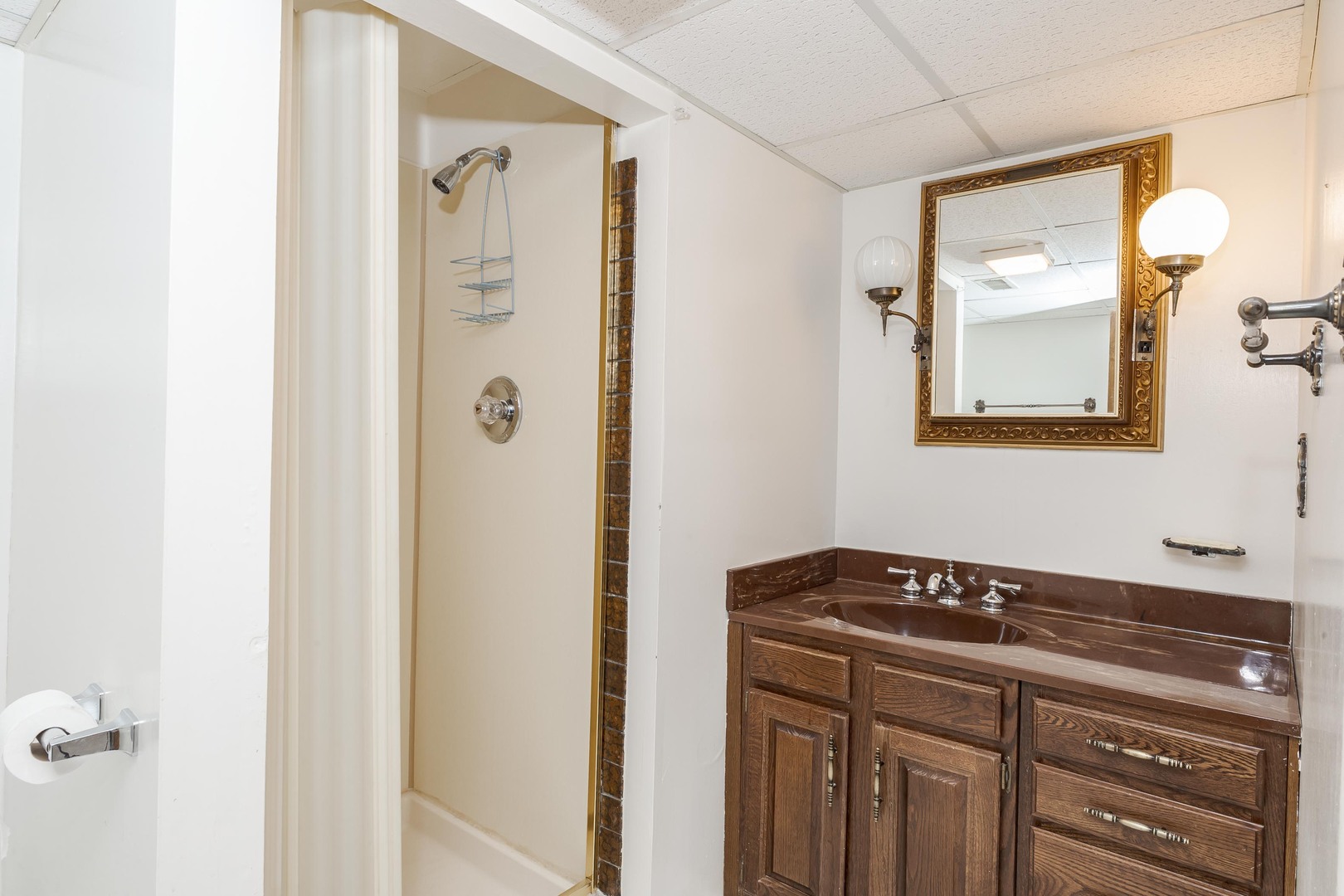 207 Hampton Drive, Bloomington, IL 61704