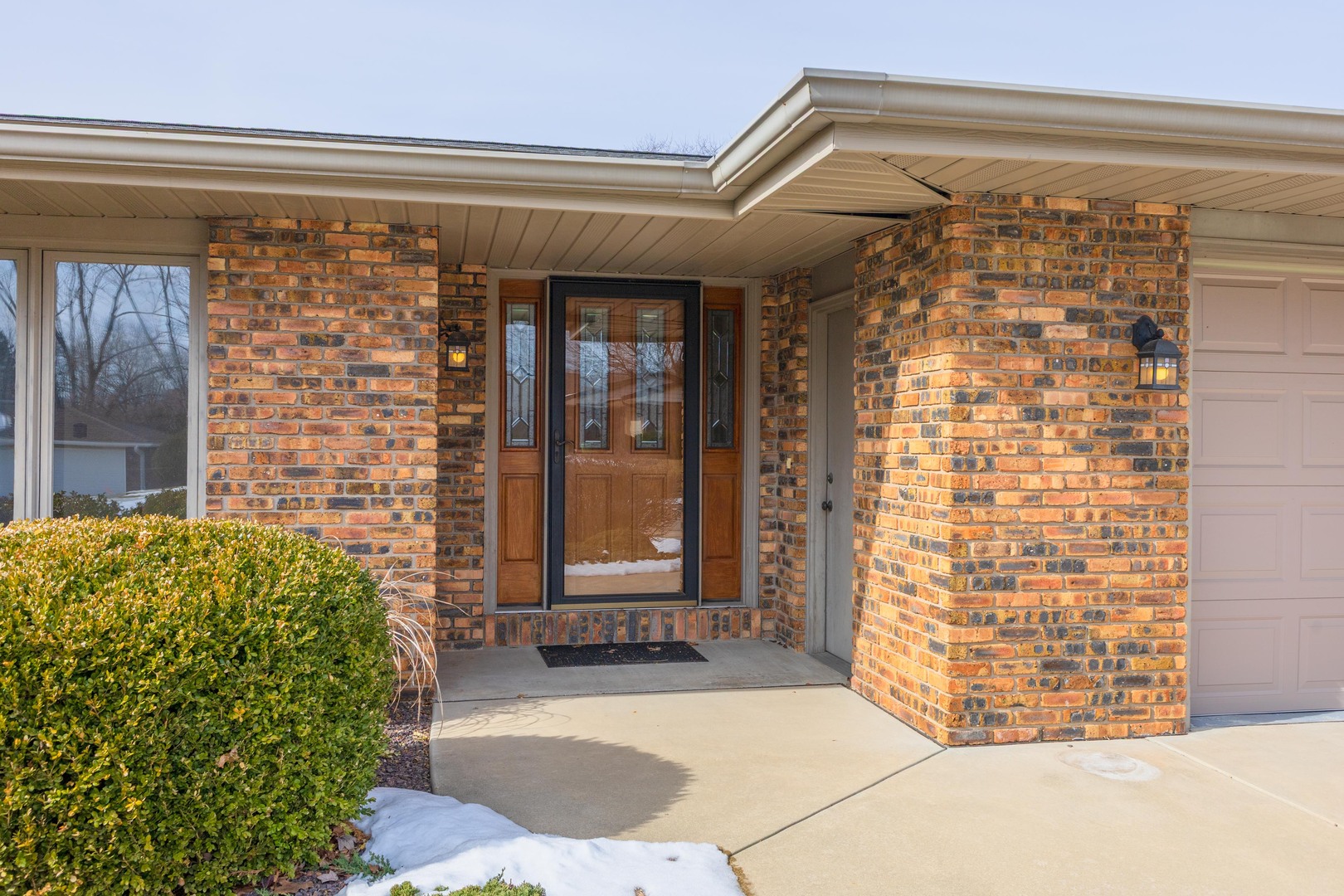 207 Hampton Drive, Bloomington, IL 61704