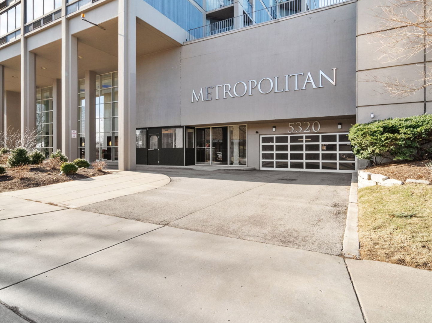 5320 N Sheridan Road #E8, Chicago, IL 60640