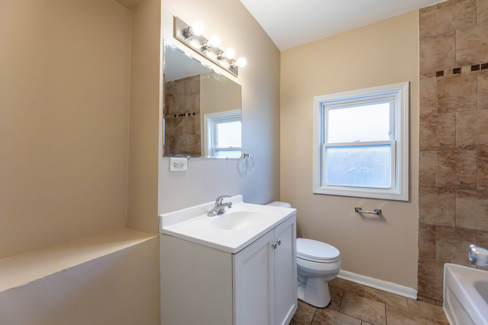 18052 Wentworth Avenue, Lansing, IL 60438