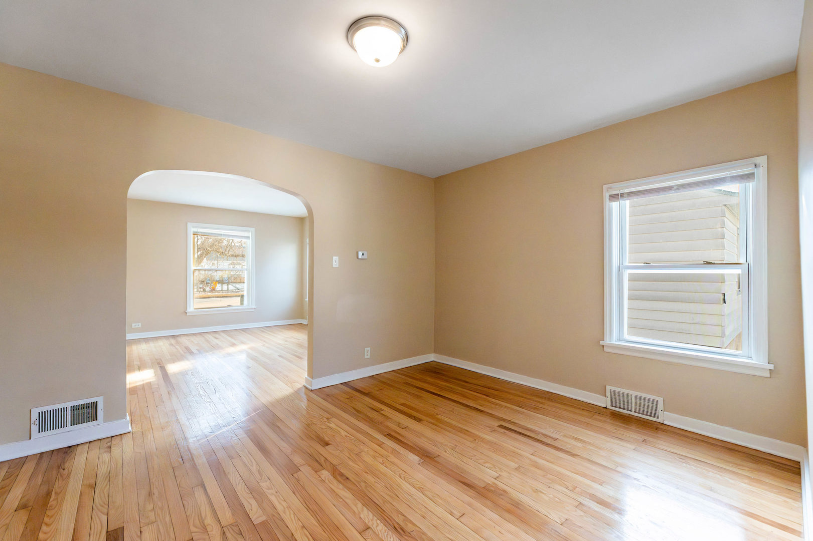 18052 Wentworth Avenue, Lansing, IL 60438