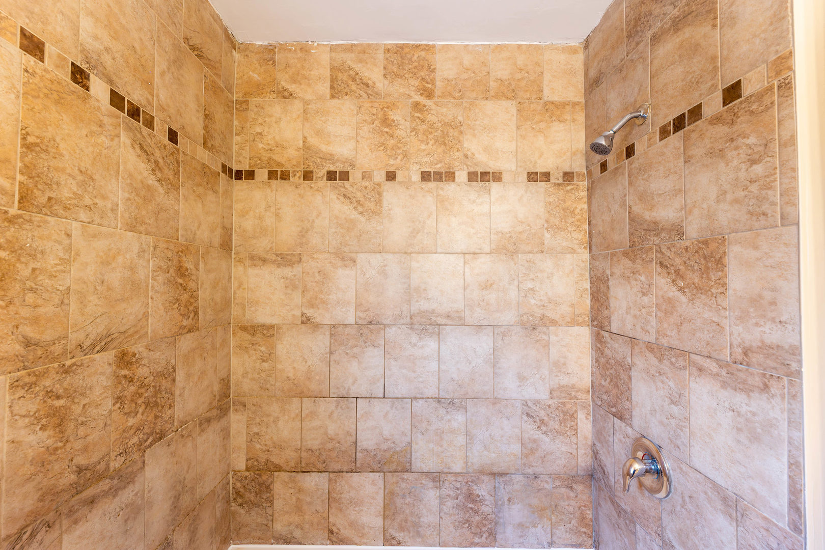 18052 Wentworth Avenue, Lansing, IL 60438