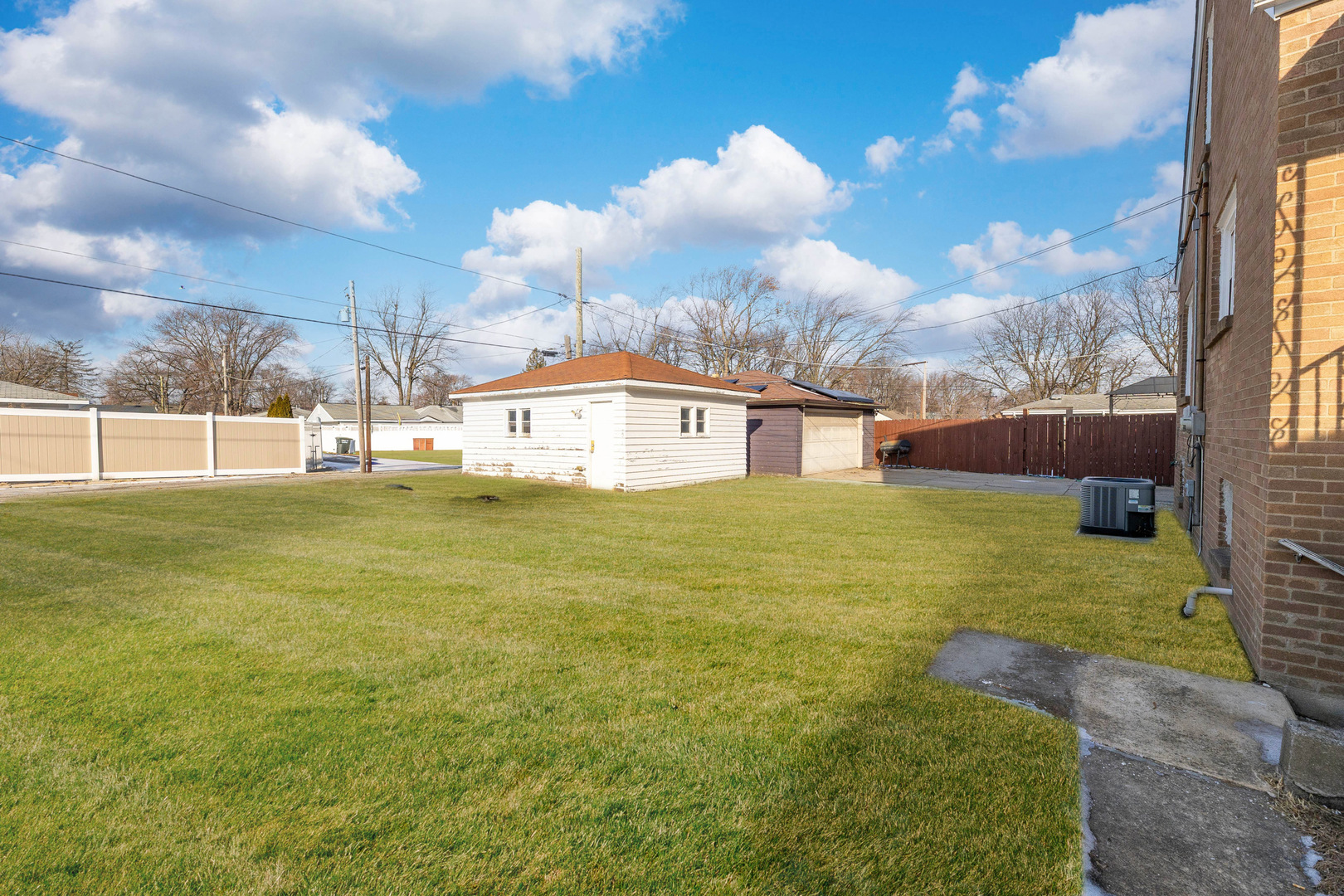 18052 Wentworth Avenue, Lansing, IL 60438