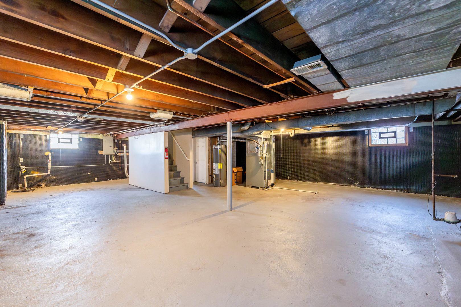 18052 Wentworth Avenue, Lansing, IL 60438