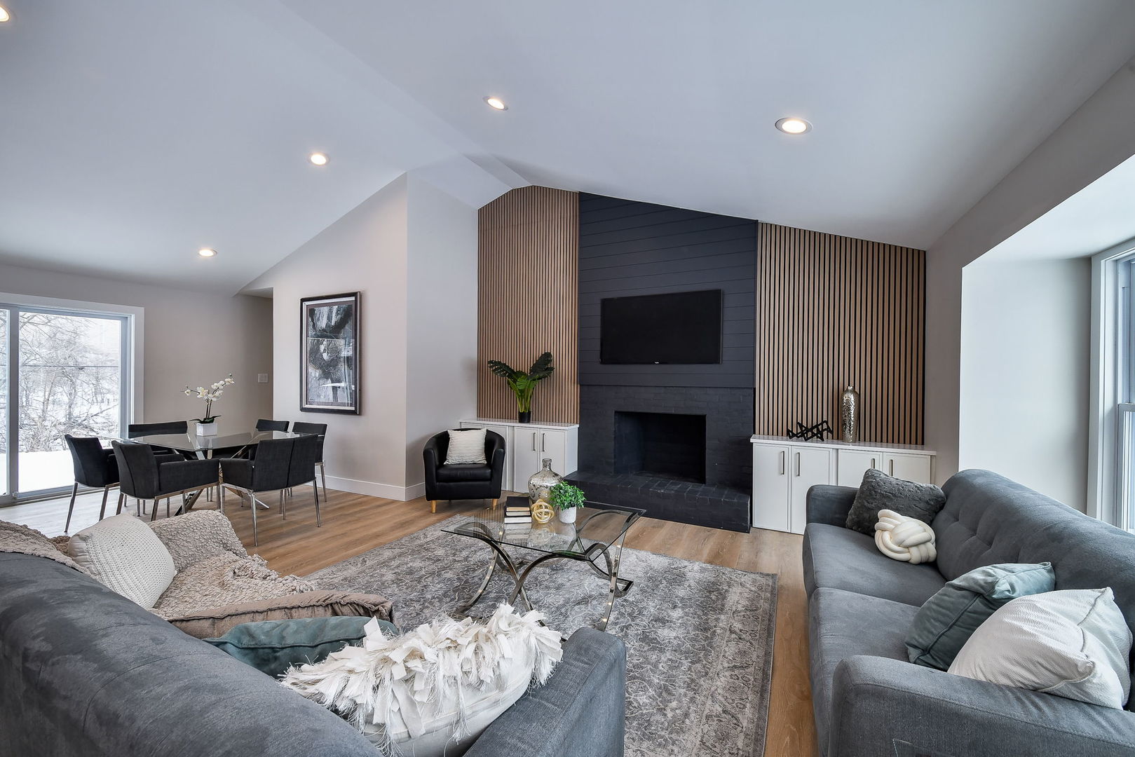 5740 Ridgewood Drive, Western Springs, IL 60558