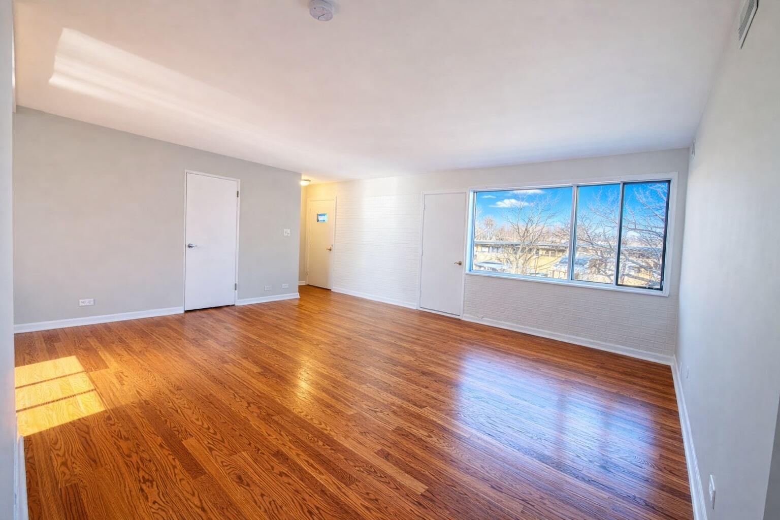 10 Garden Drive #8, La Grange Park, IL 60526