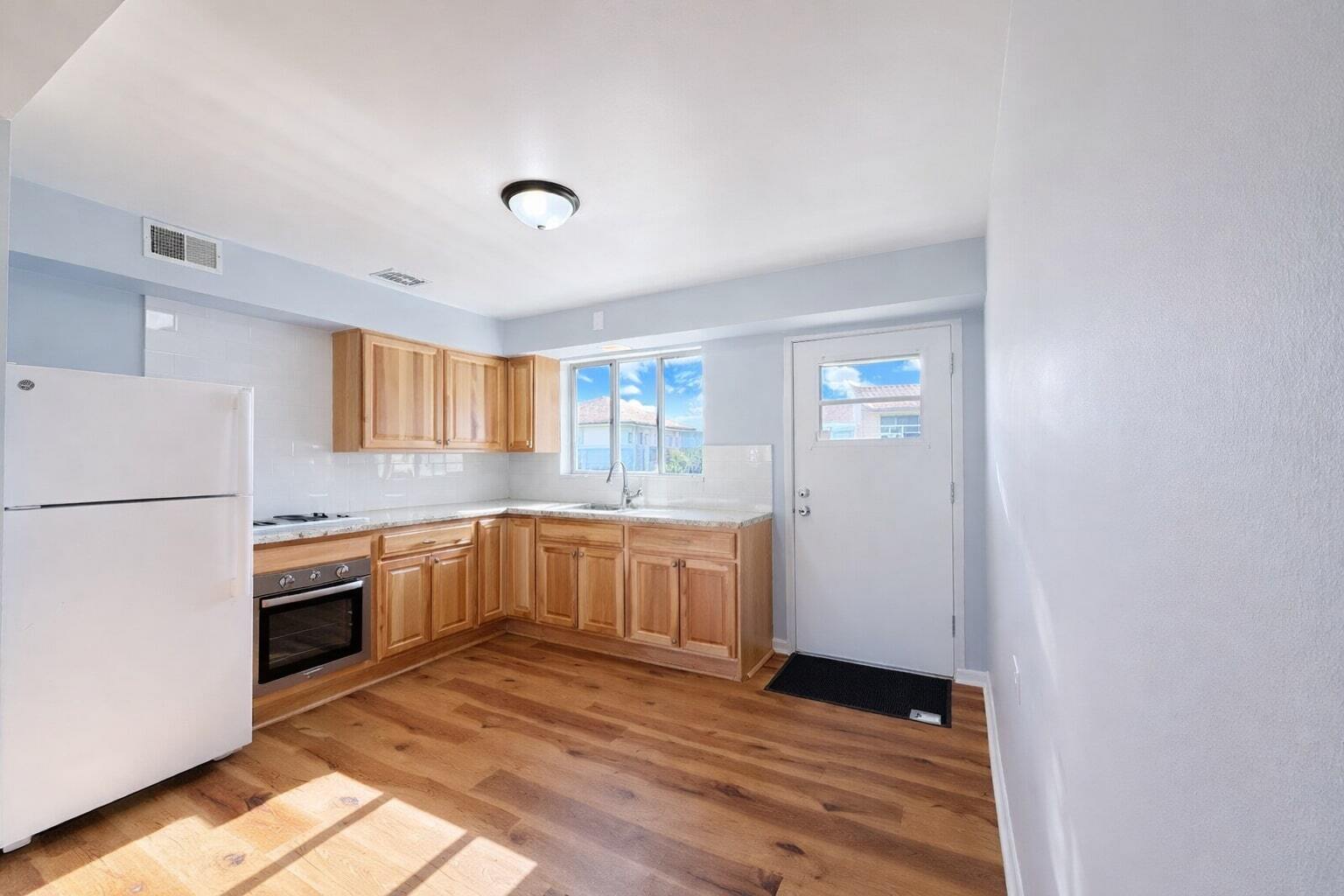 10 Garden Drive #8, La Grange Park, IL 60526