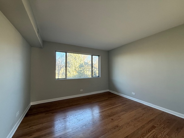 10 Garden Drive #8, La Grange Park, IL 60526