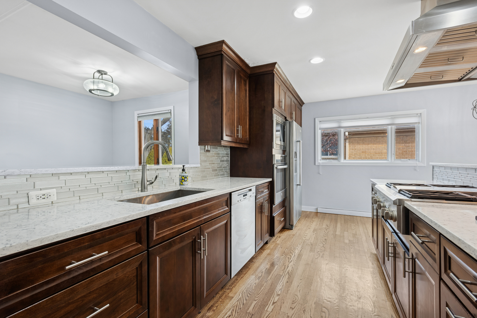 1812 Bonita Avenue, Mount Prospect, IL 60056