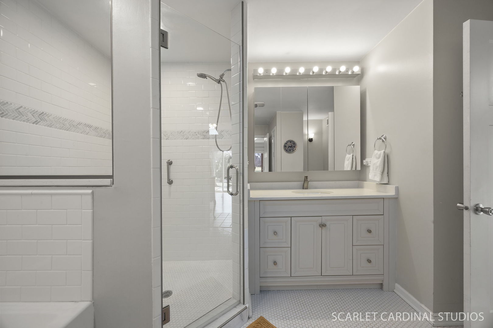 774 N Kenilworth Avenue, Glen Ellyn, IL 60137