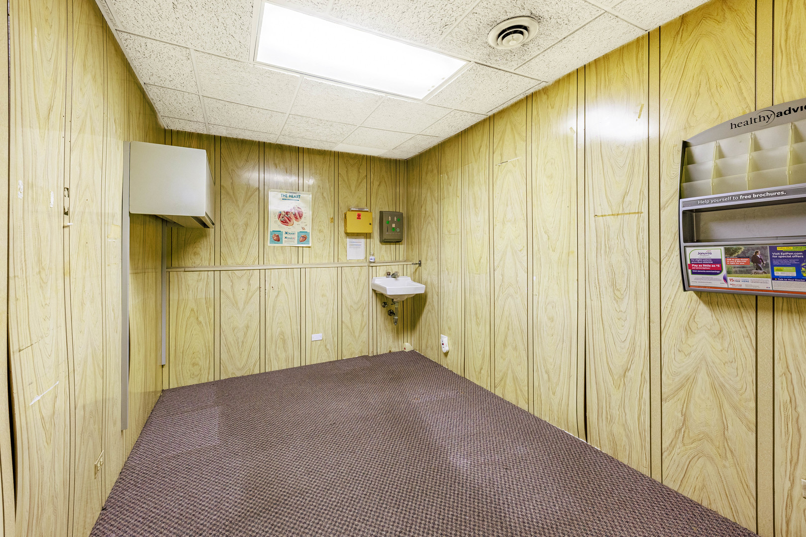 6830-6832 Cermak Road, Berwyn, IL 60402